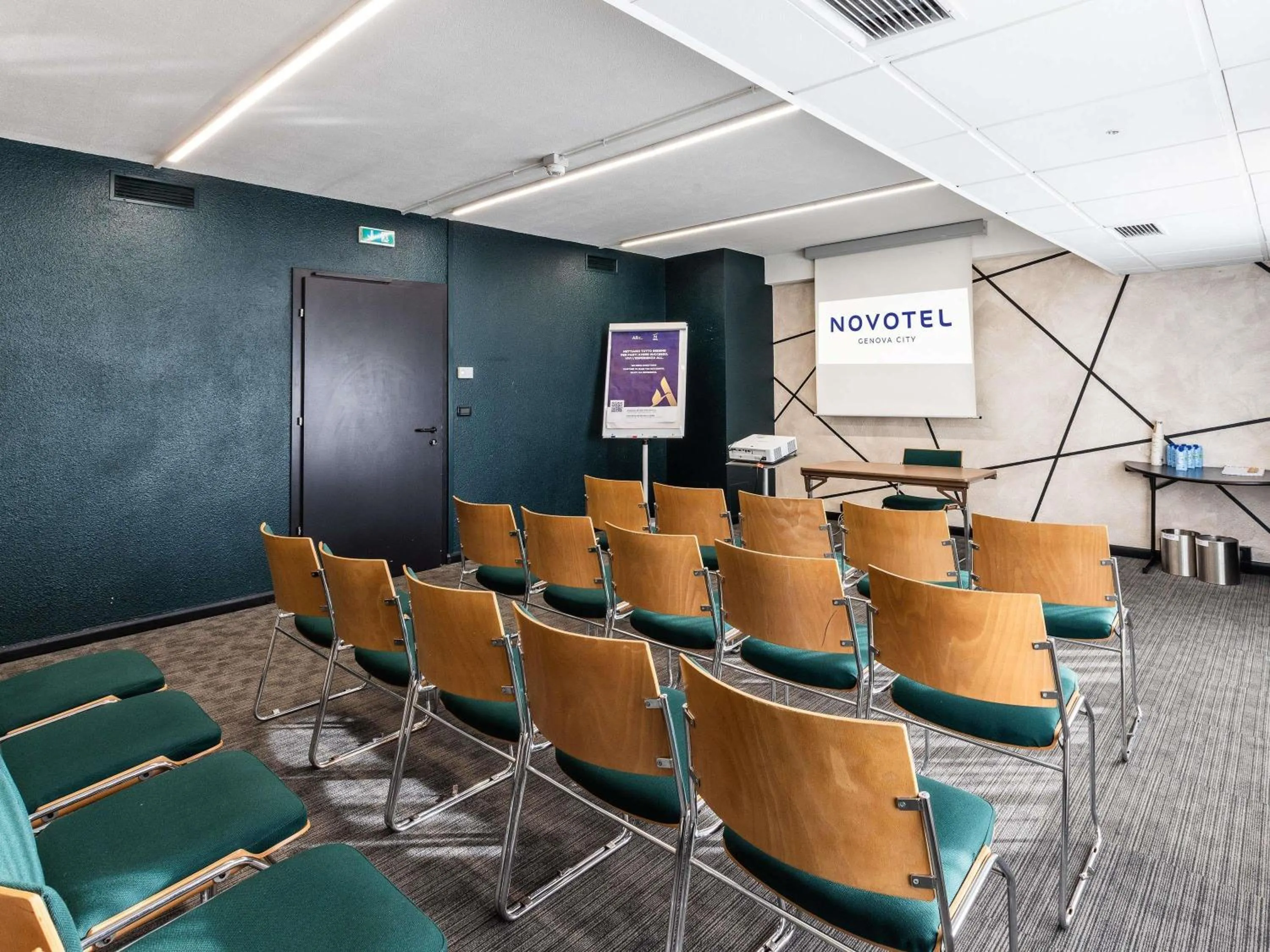 Meeting/conference room in Novotel Genova City