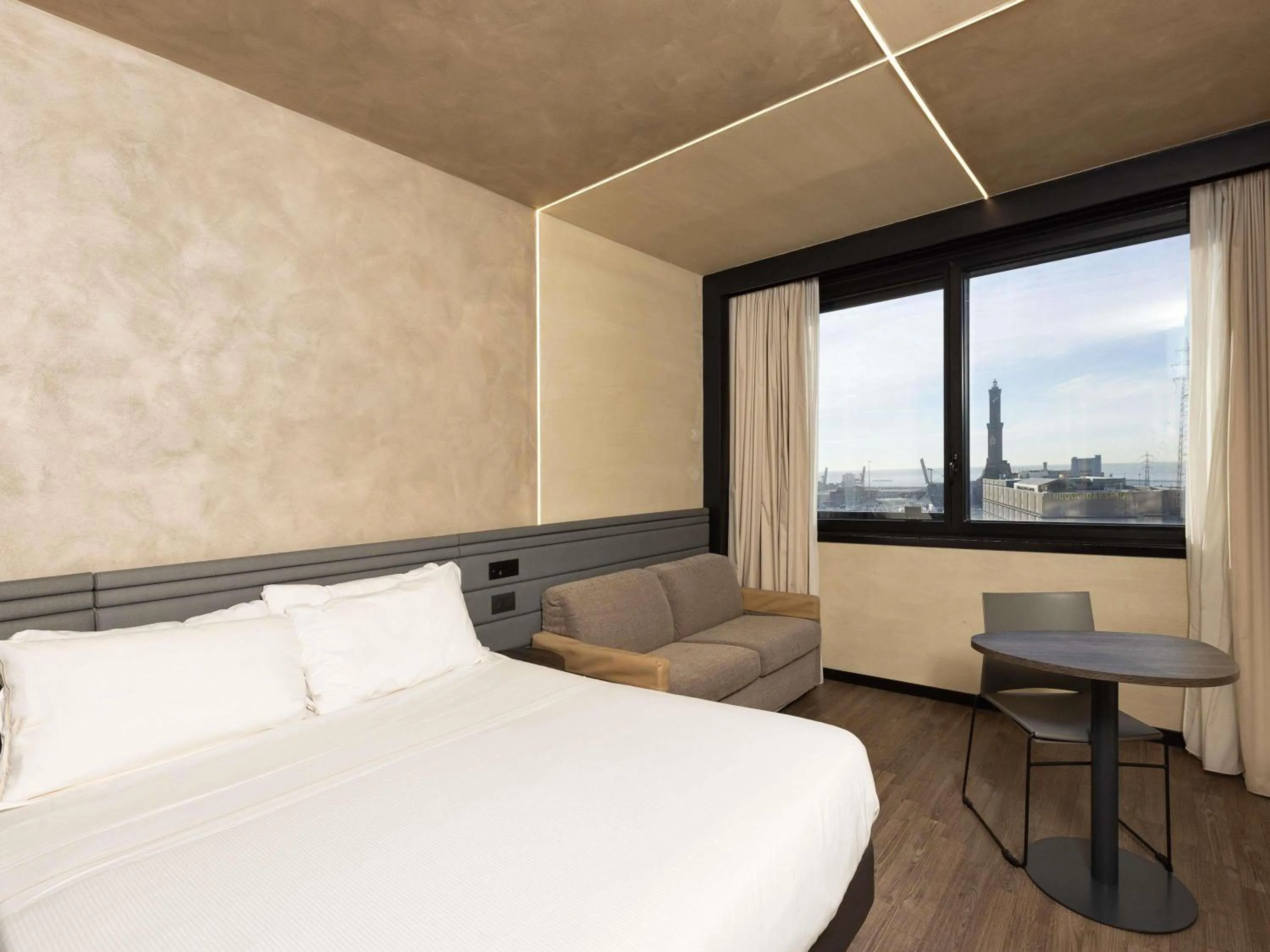 Bedroom, Bed in Novotel Genova City