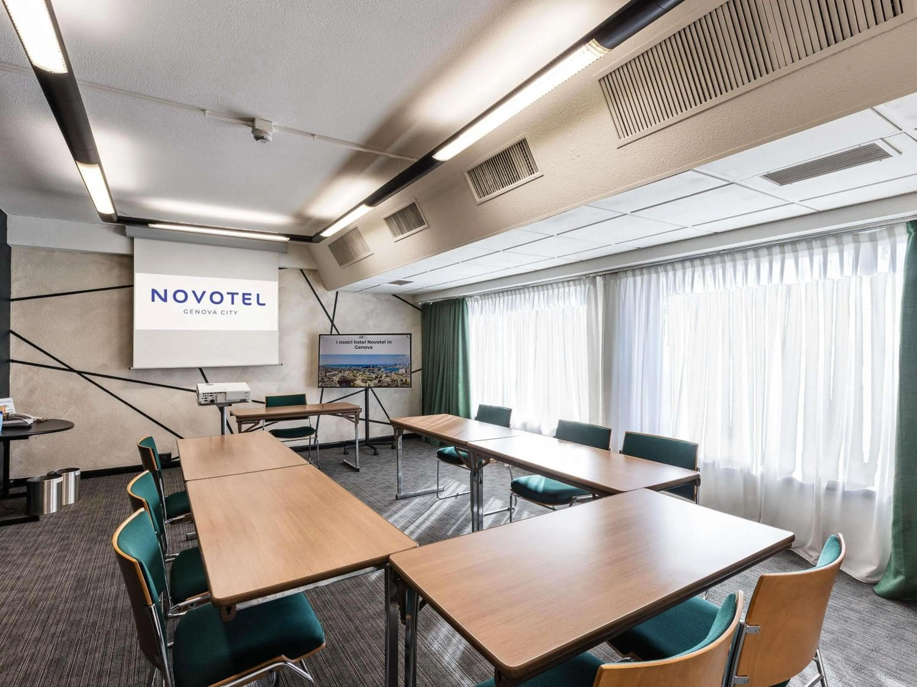 Meeting/conference room in Novotel Genova City