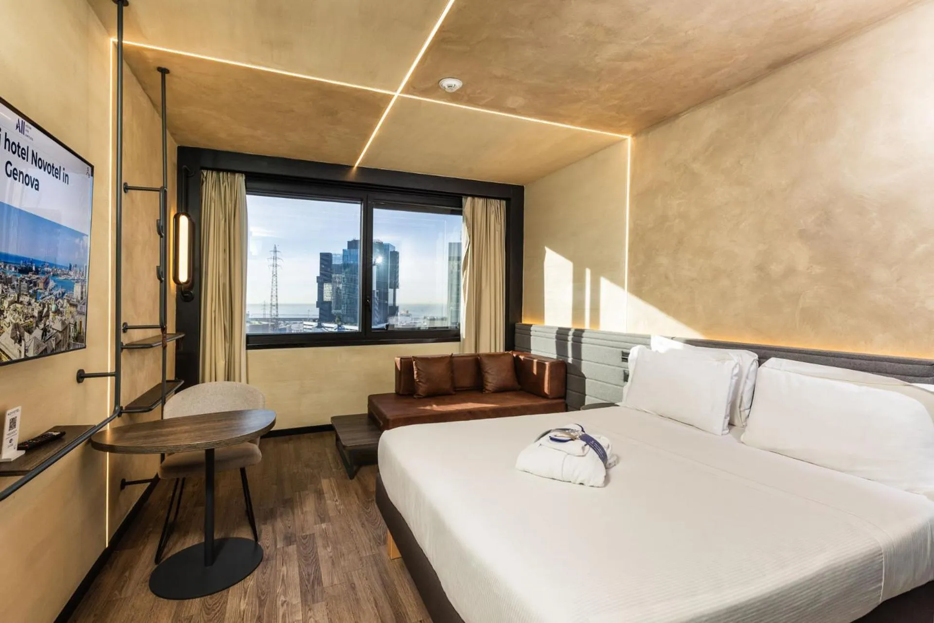 Bed in Novotel Genova City