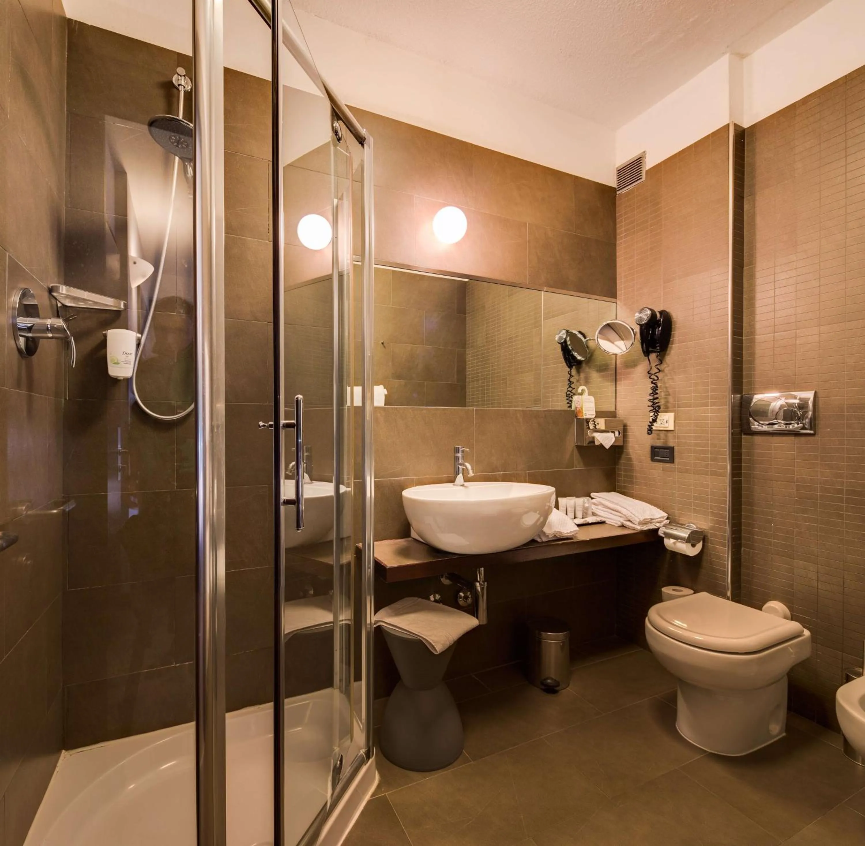 Bathroom in Best Western Plus Hotel Farnese