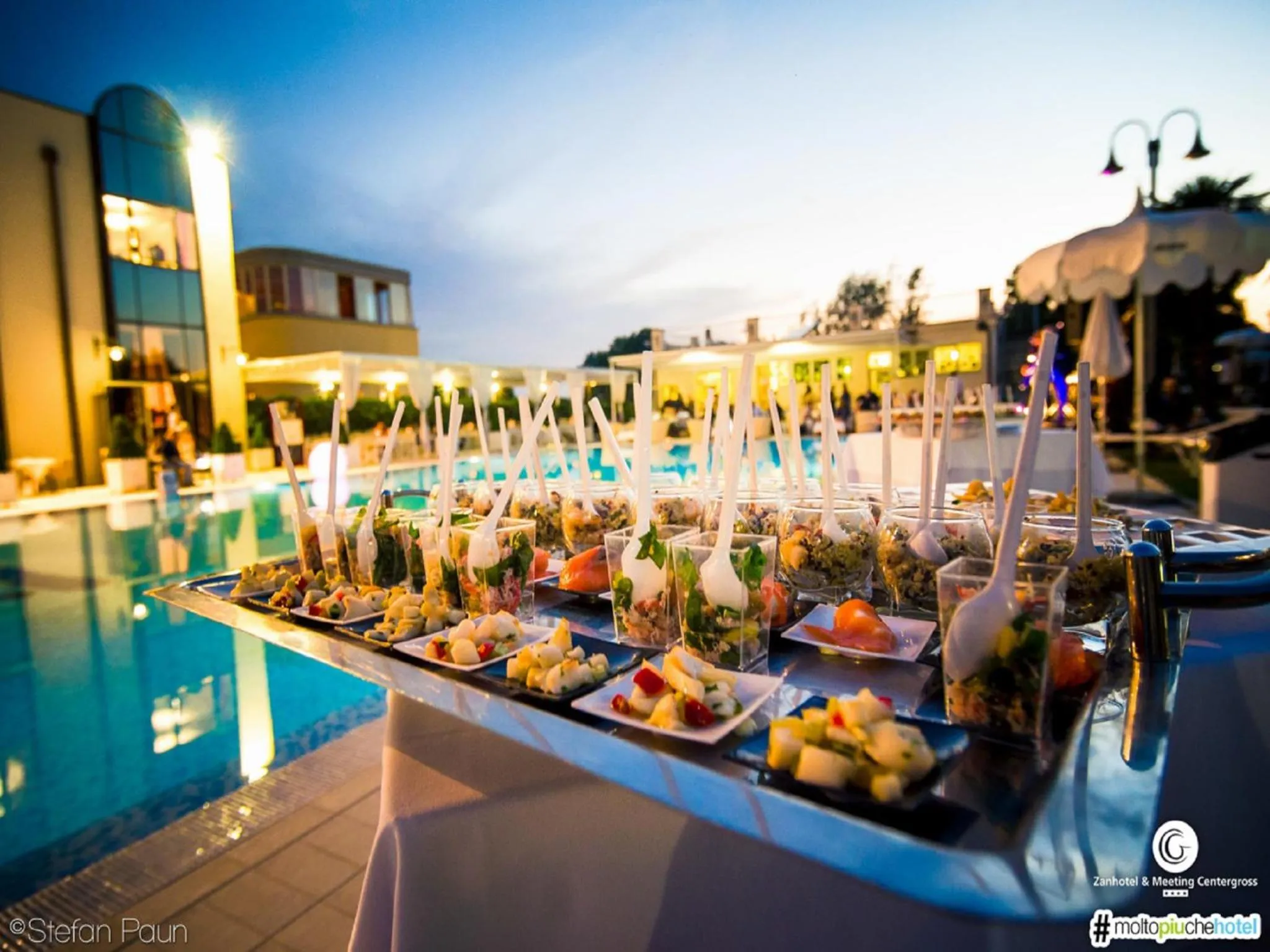 Pool view in Zanhotel Centergross