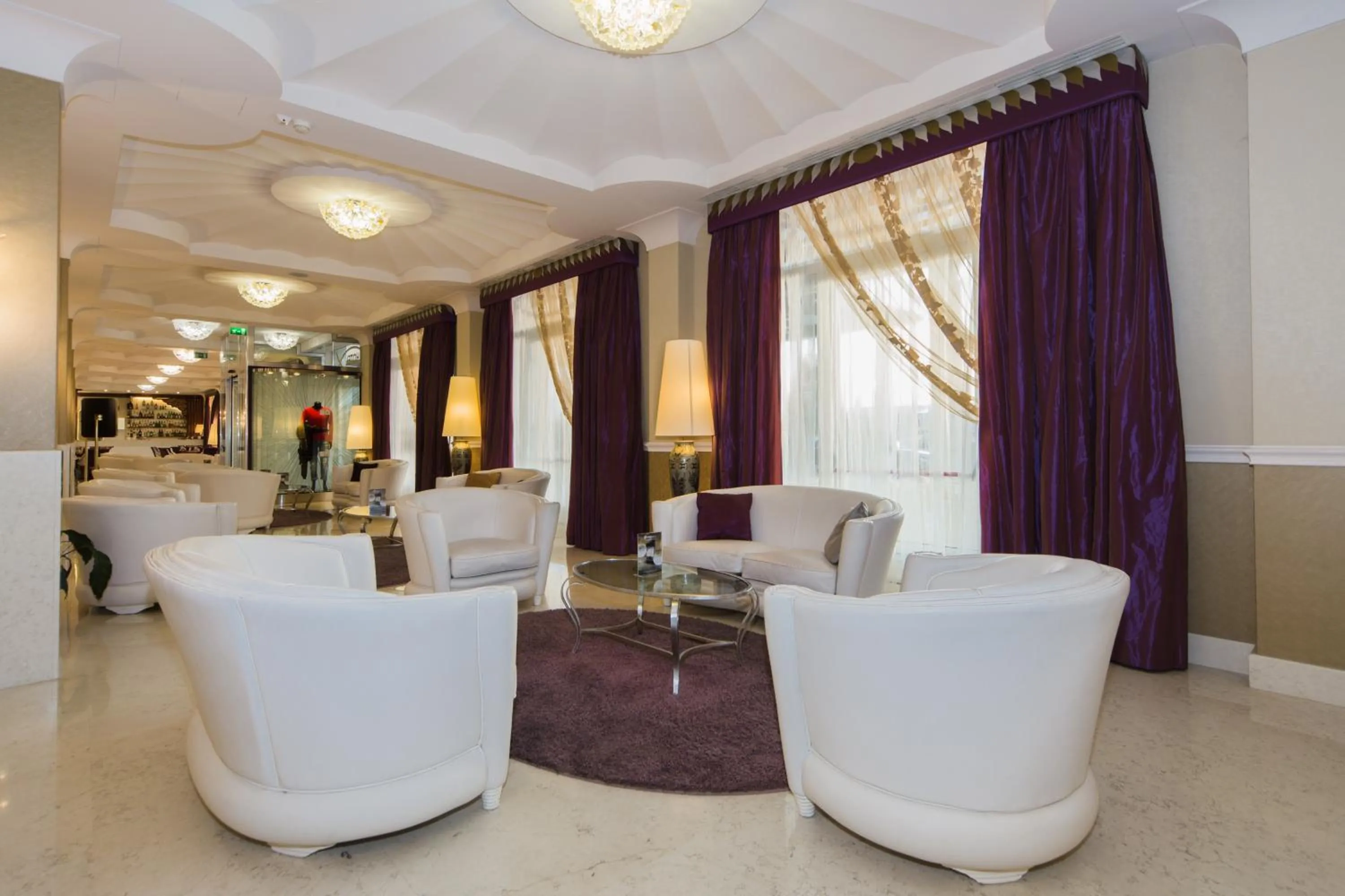 Lobby or reception in Zanhotel Centergross