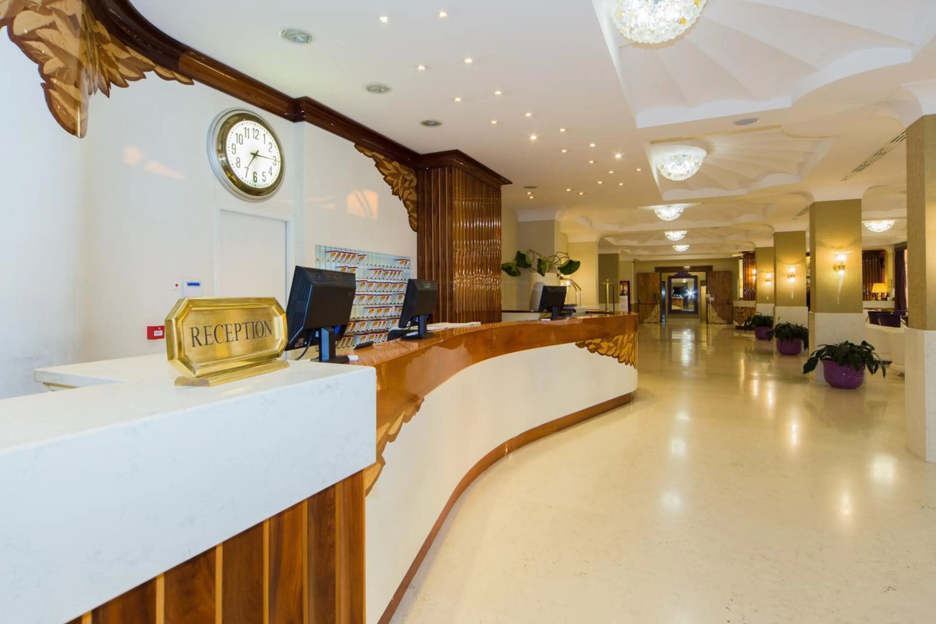 Lobby or reception in Zanhotel Centergross