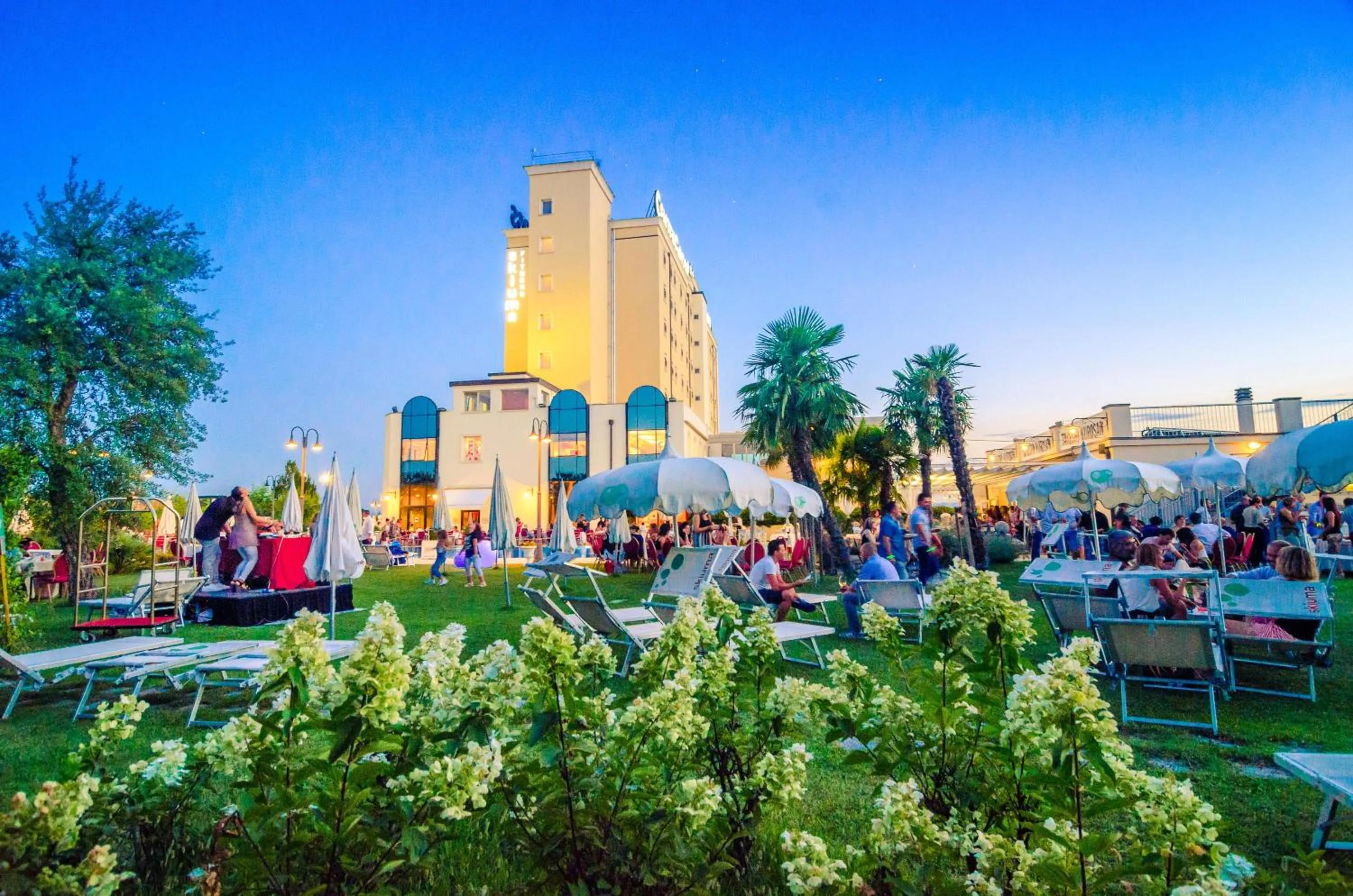 Swimming pool in Zanhotel Centergross