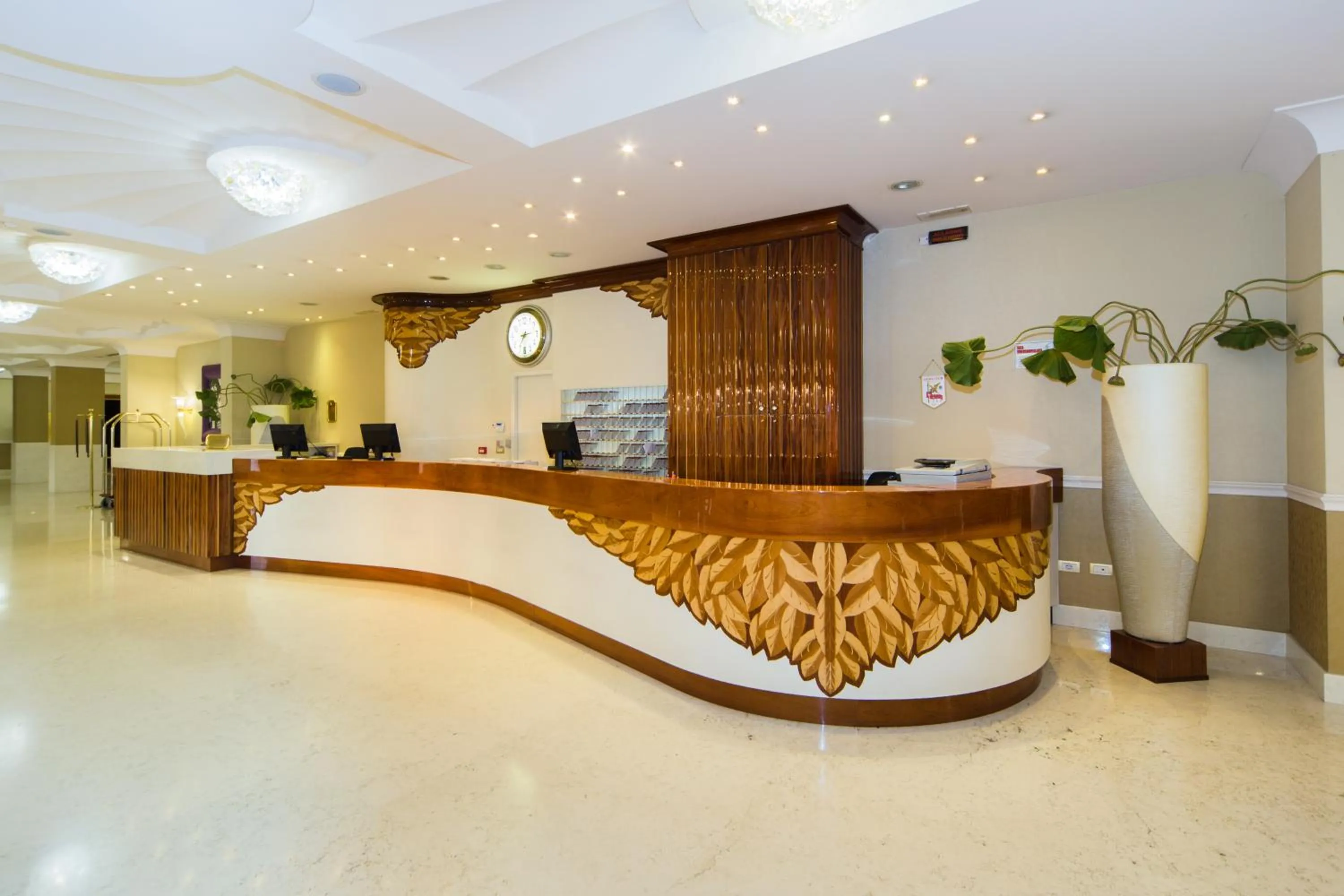 Lobby or reception in Zanhotel Centergross