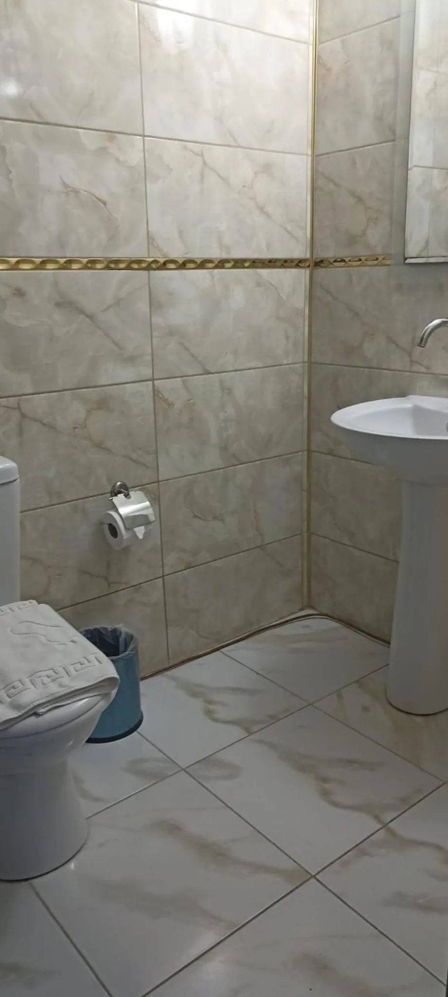 Toilet in Grand Niki Hotel & Spa