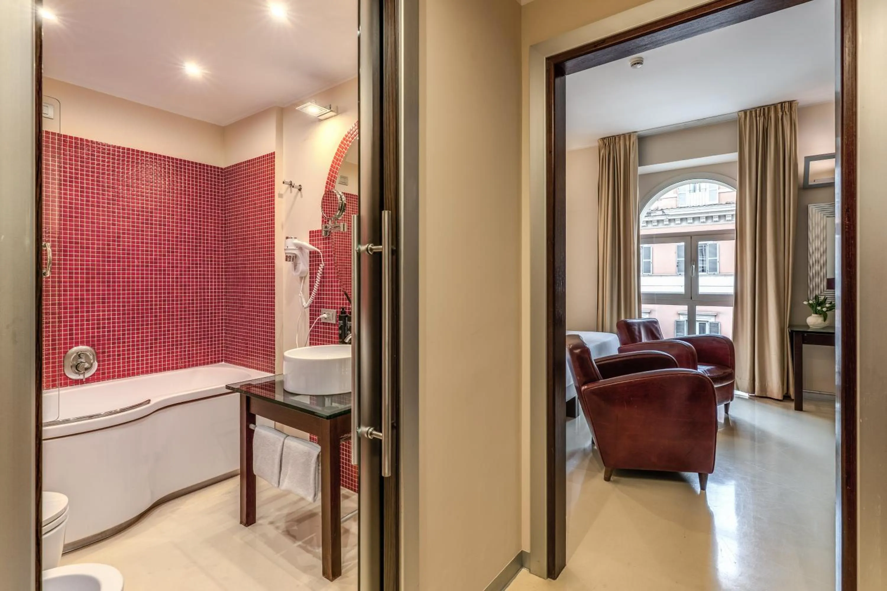 Bathroom in La Griffe Hotel Roma