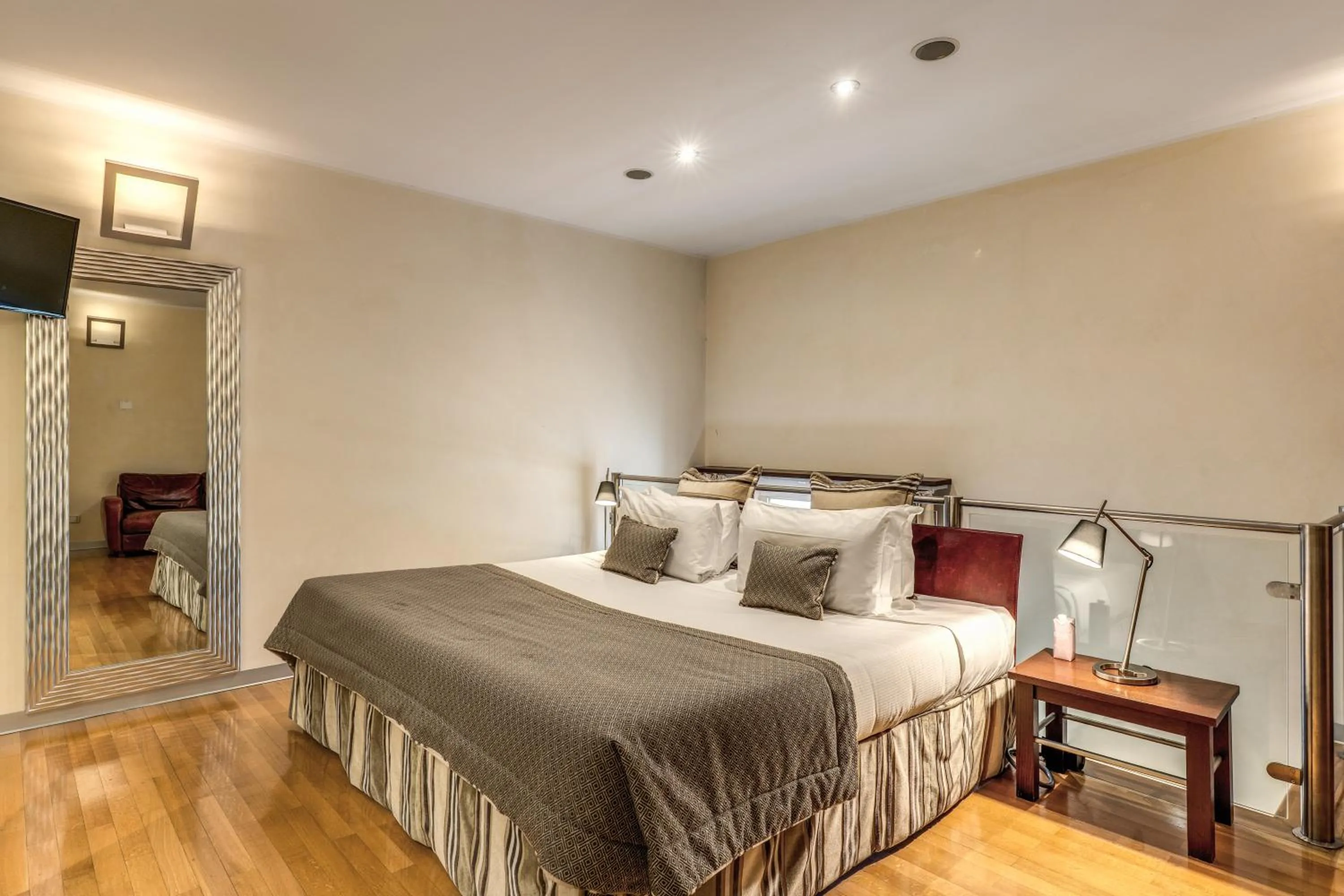 Bed in La Griffe Hotel Roma