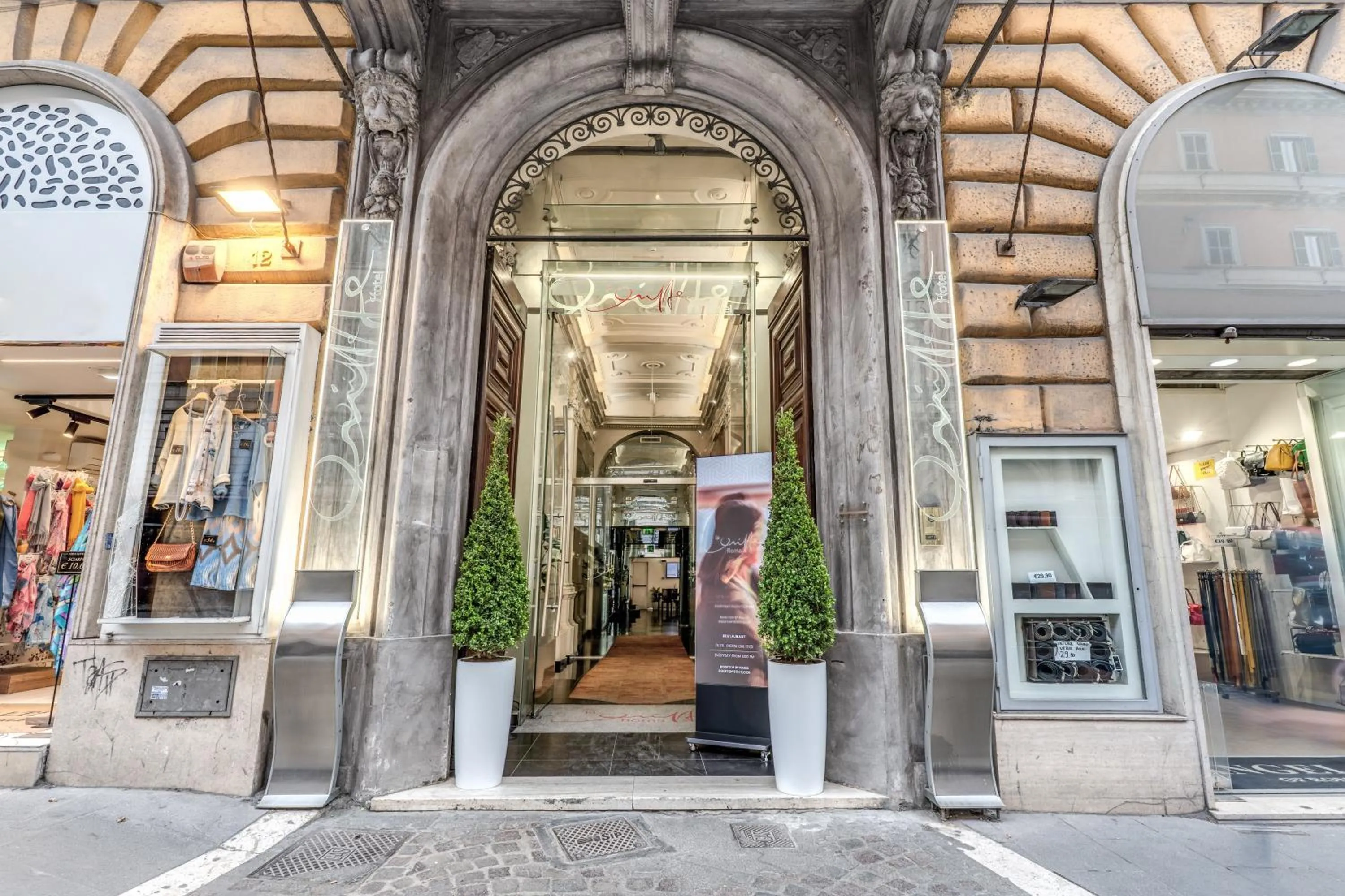 Property building in La Griffe Hotel Roma