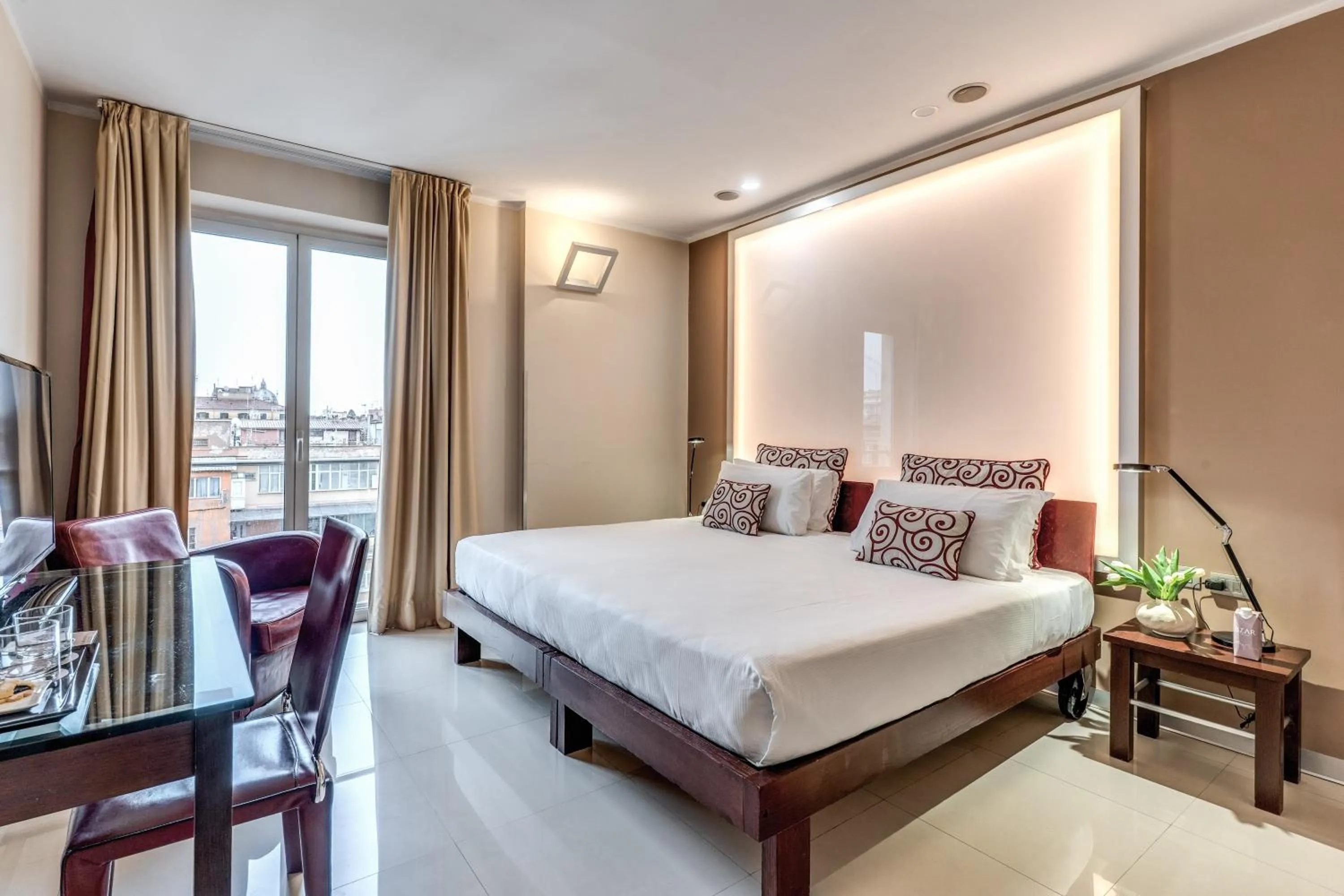 Bed in La Griffe Hotel Roma