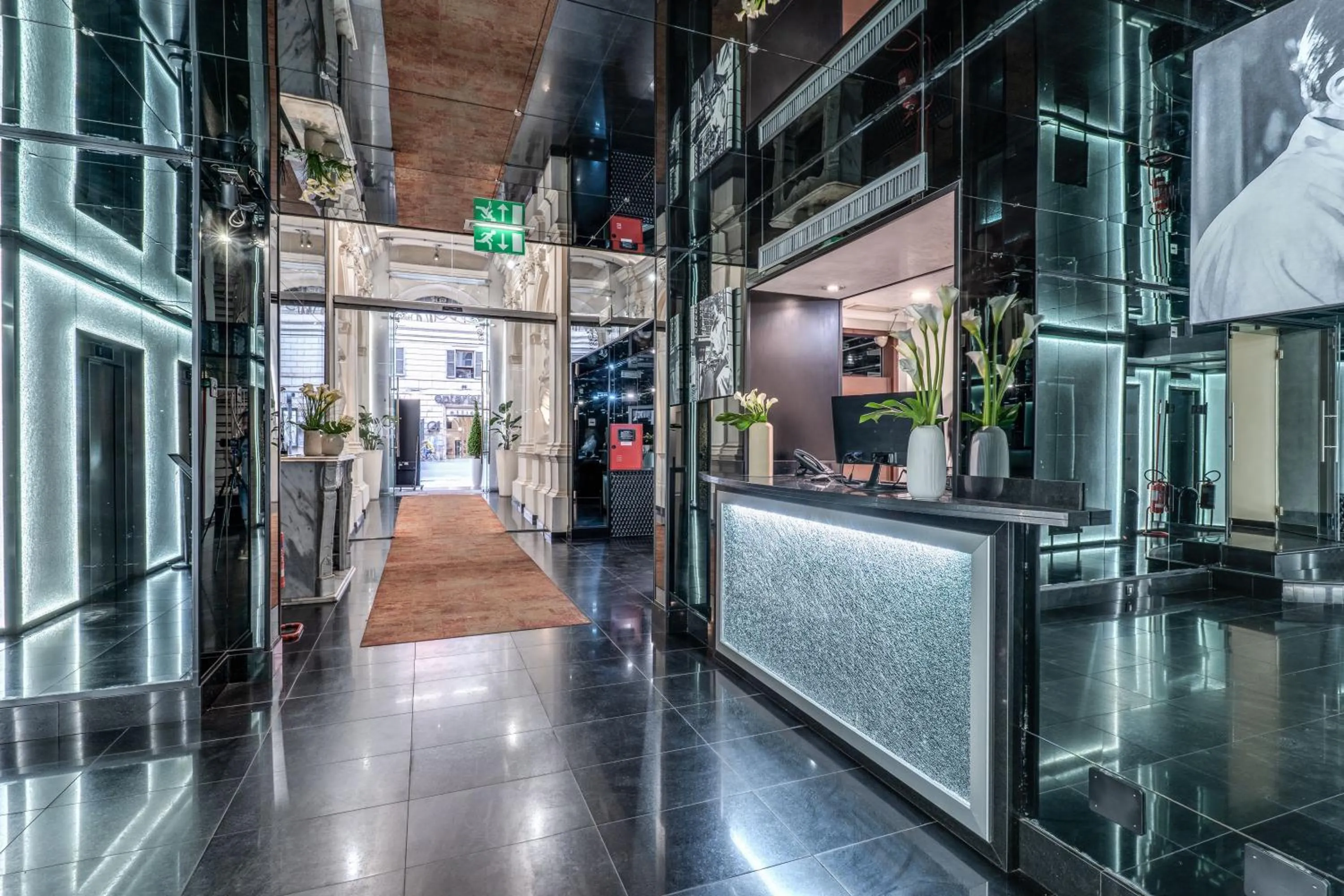 Lobby or reception in La Griffe Hotel Roma