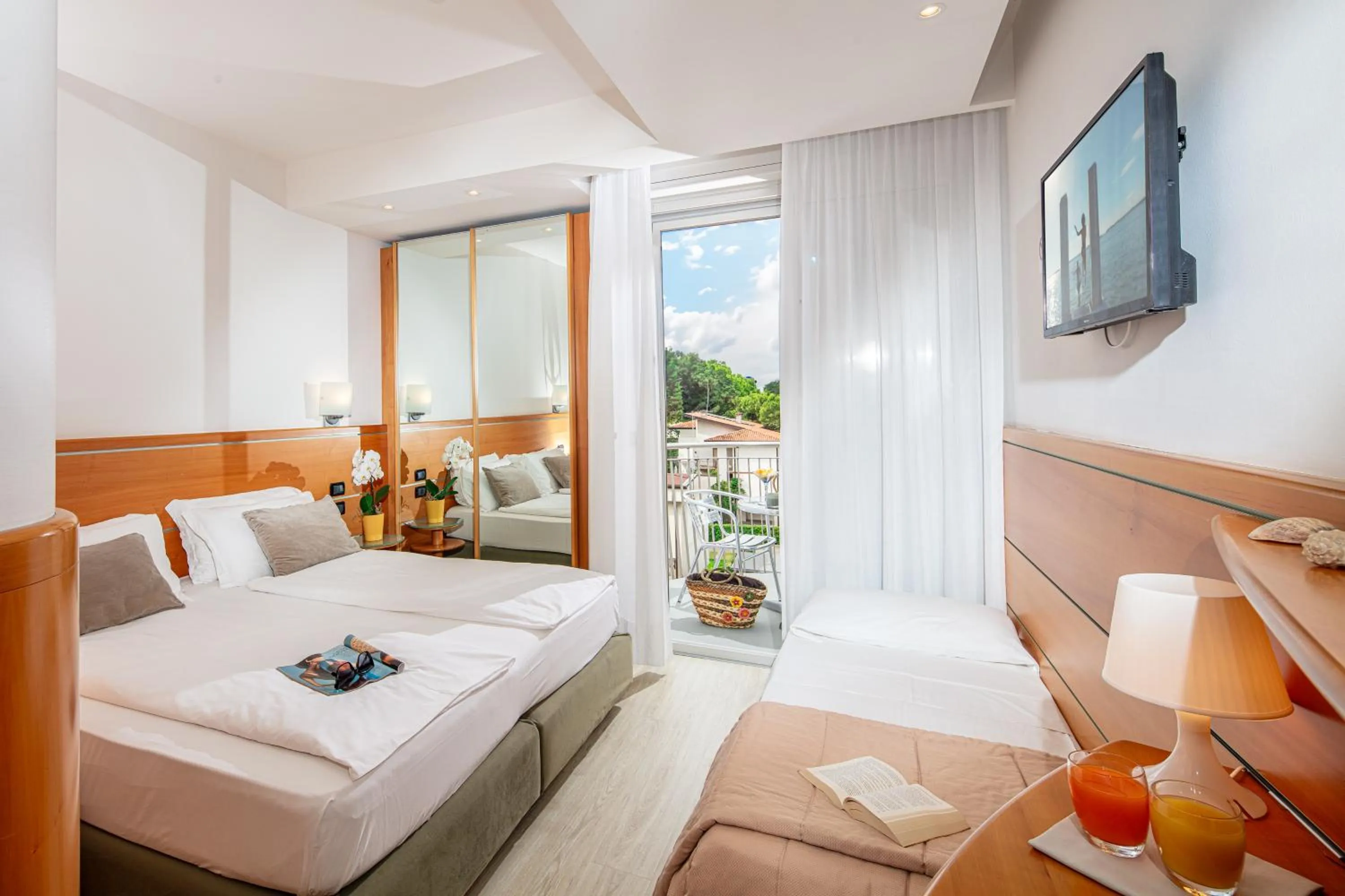 Property building, Bed in Park Hotel