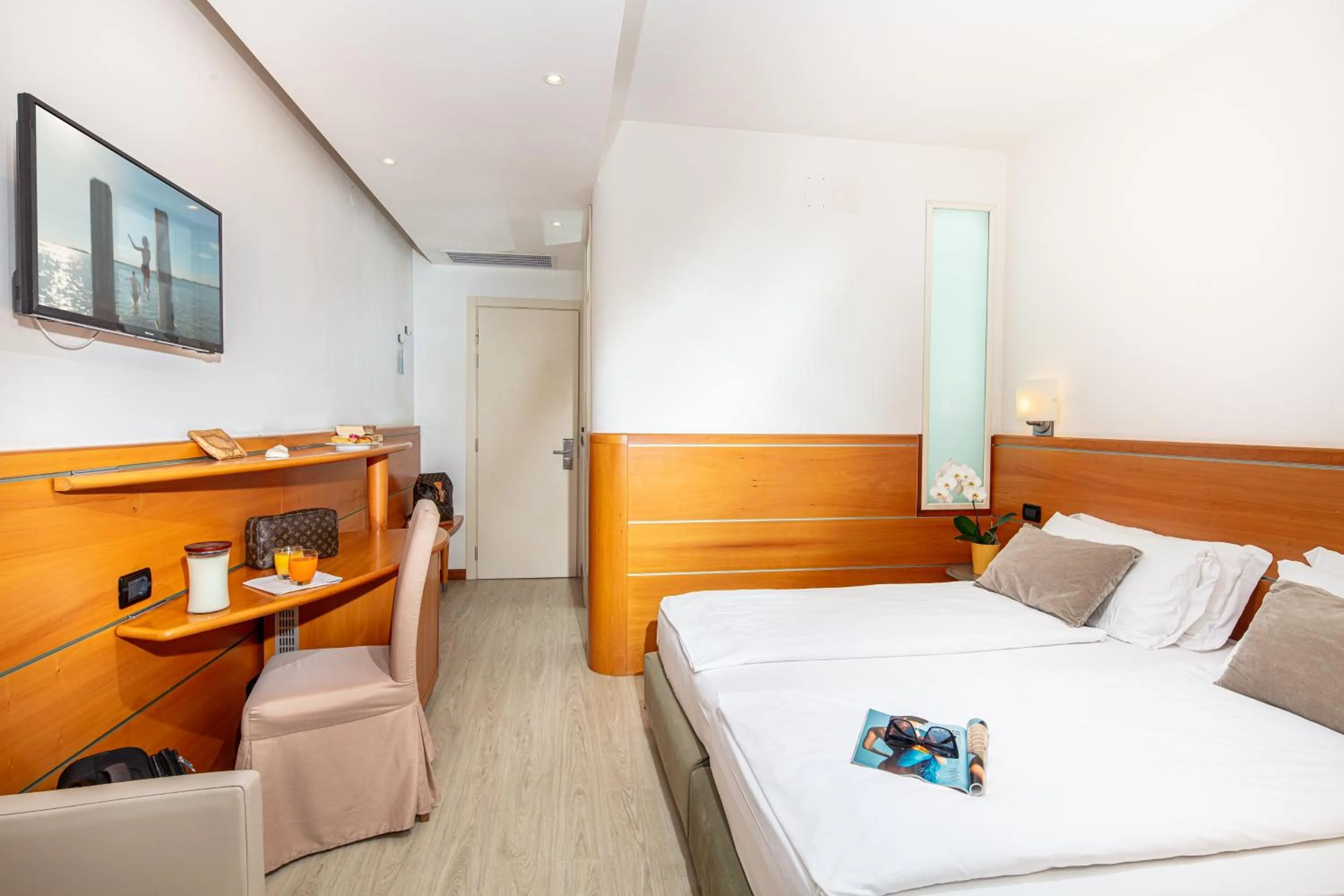 Property building, Bed in Park Hotel