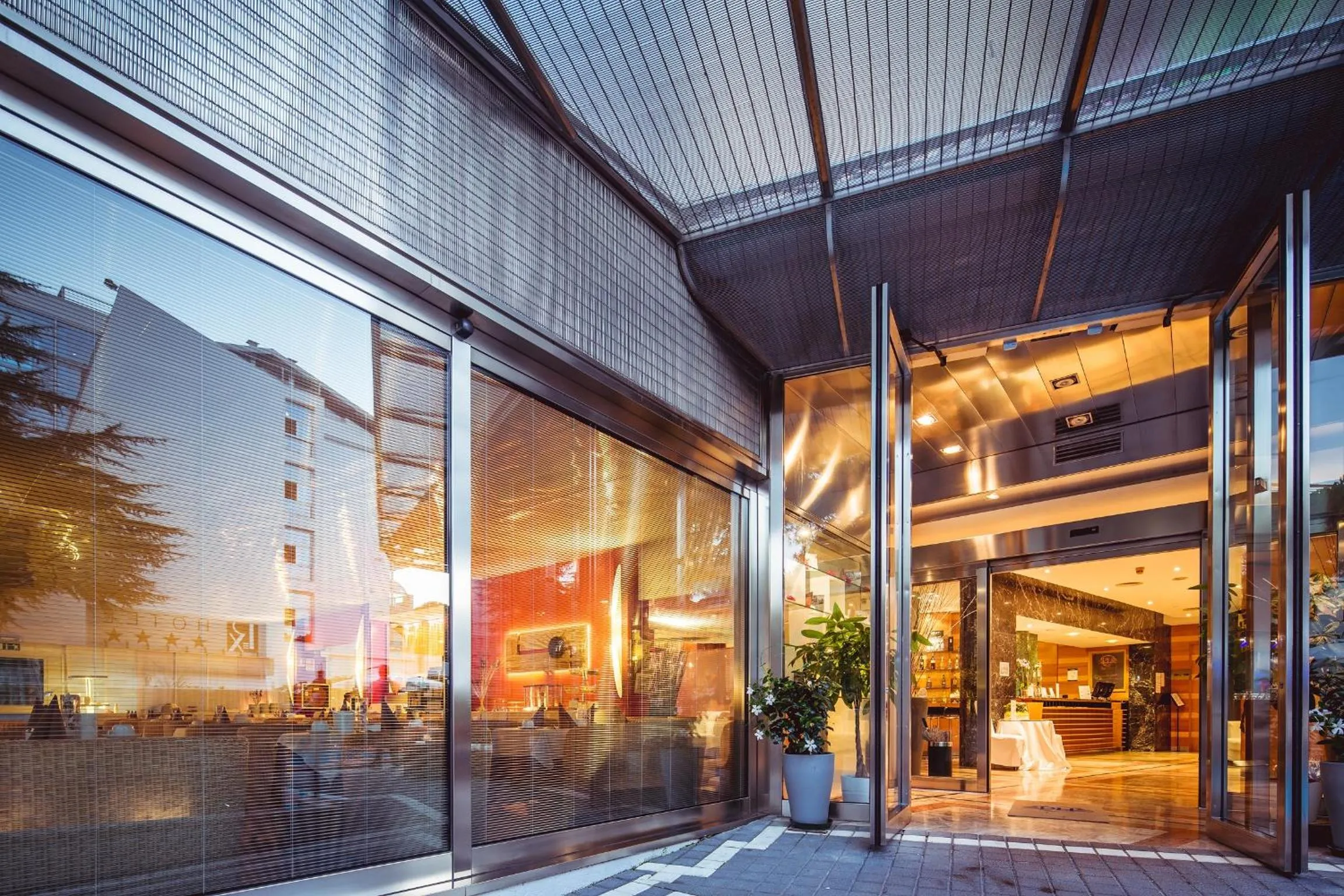 Facade/entrance in Park Hotel