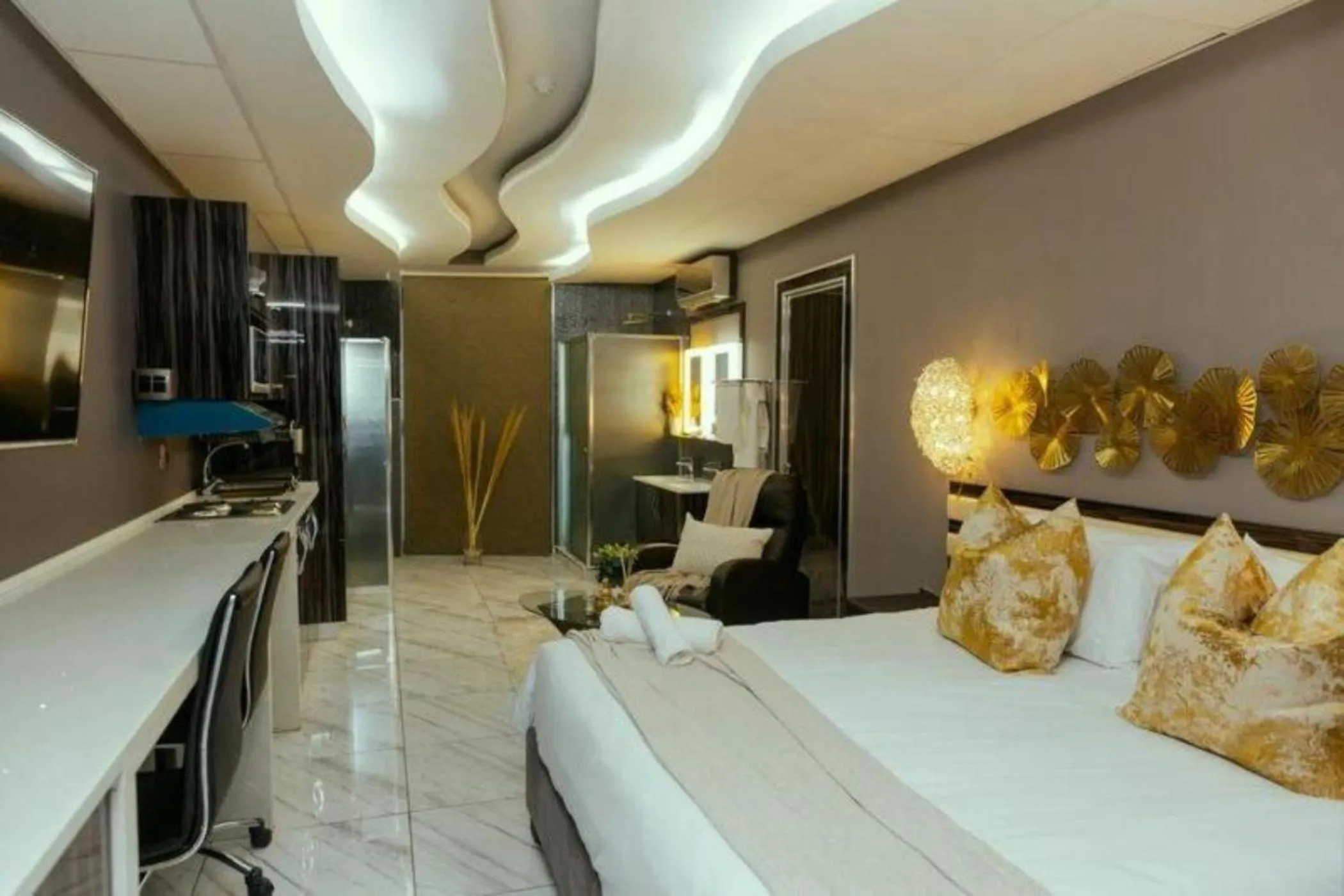 Bedroom in Monte La Vue Hotel