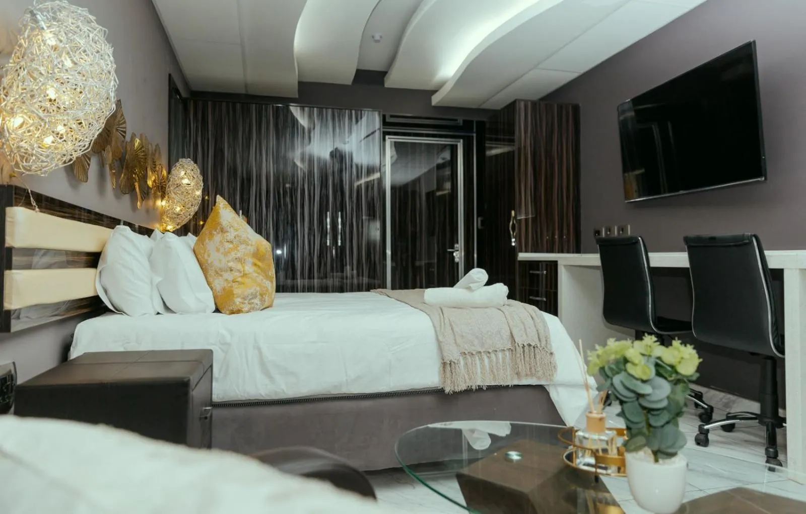 Bedroom in Monte La Vue Hotel