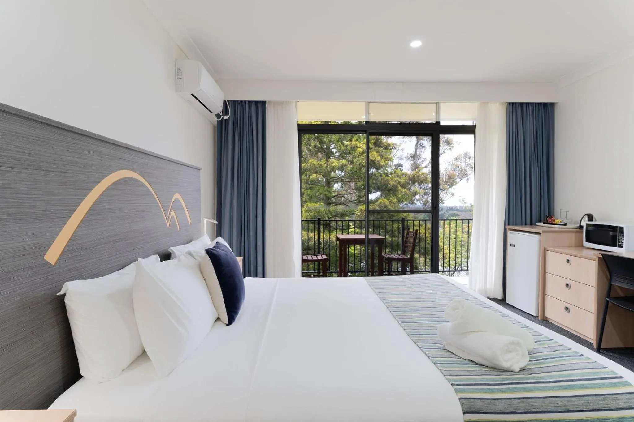 Bedroom, Bed in Leura Gardens Resort