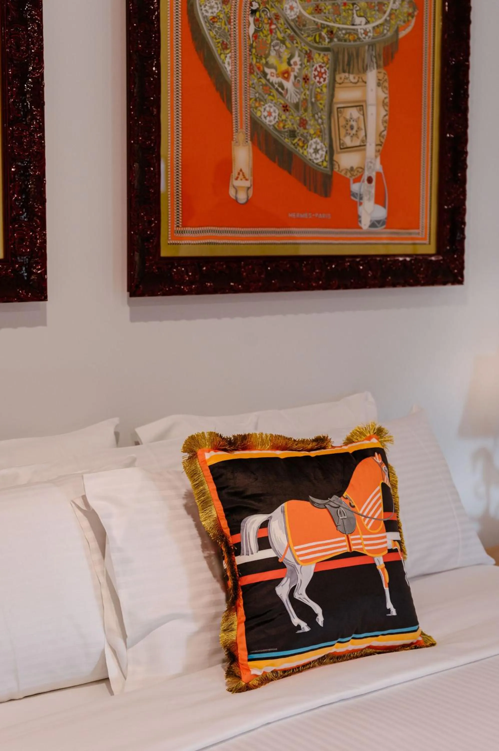 Bed in Leogate Estate Villas