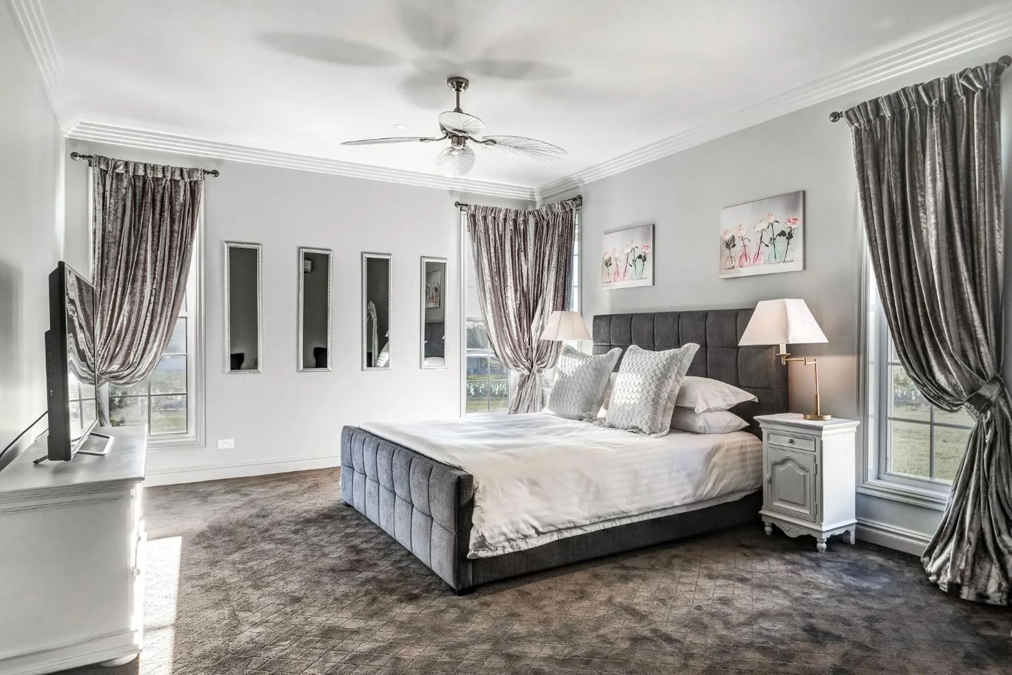 Bed in Leogate Estate Villas