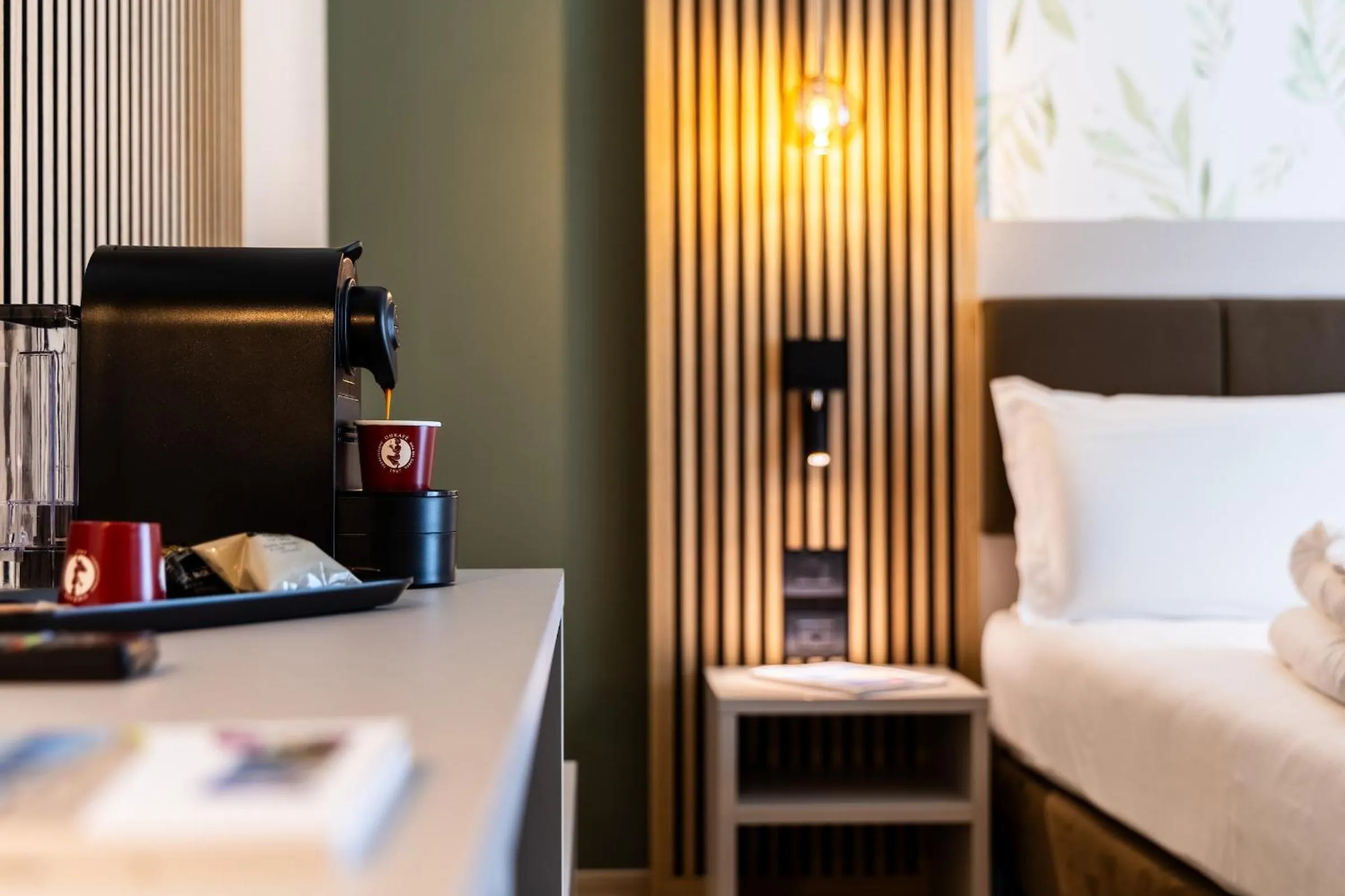 Coffee/tea facilities, Bed in Brione Green Resort