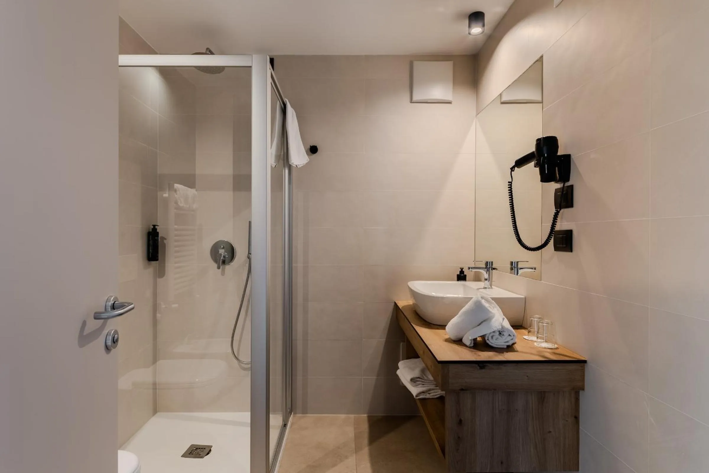 Shower in Brione Green Resort