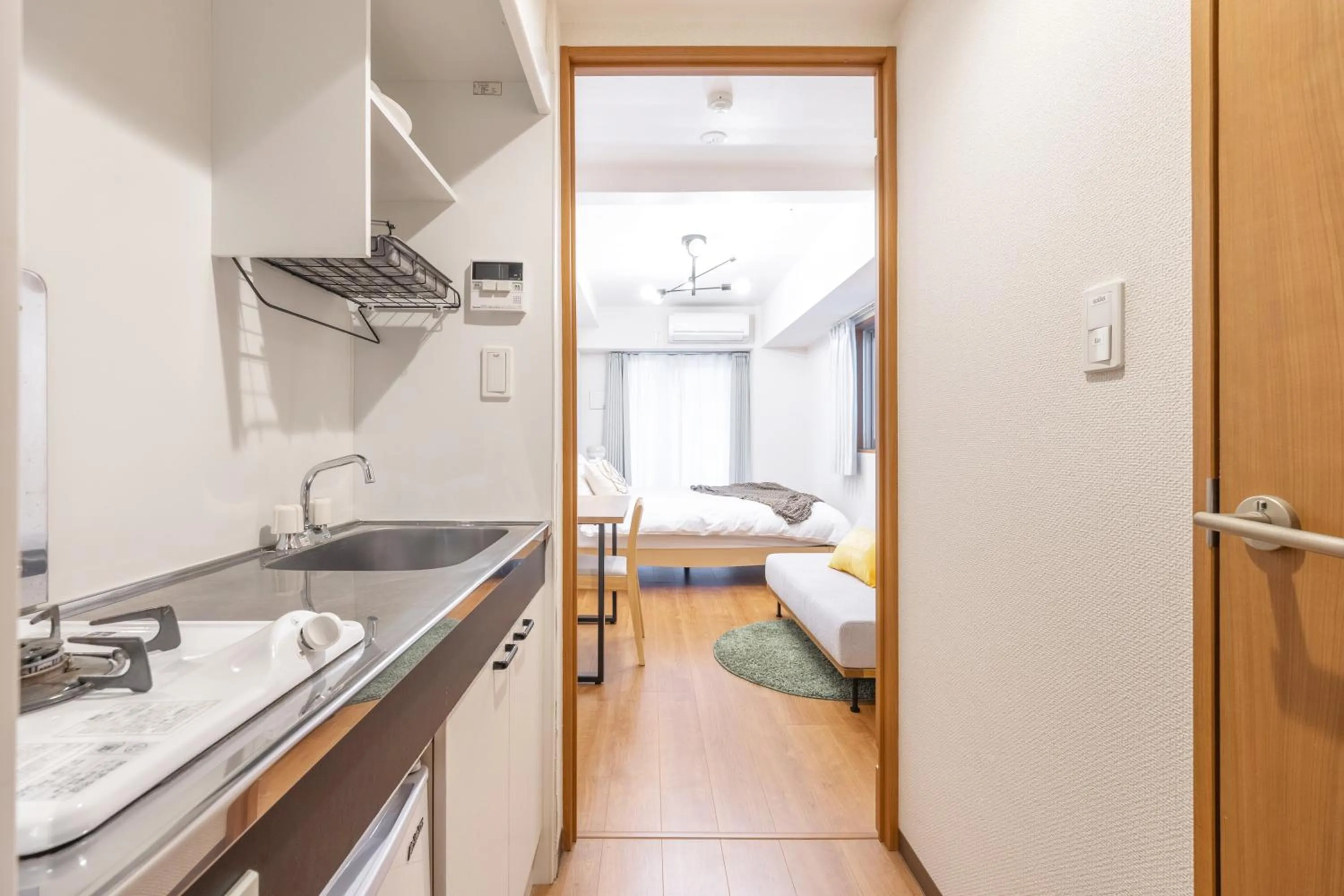 Bed in Dash Living Shinjuku