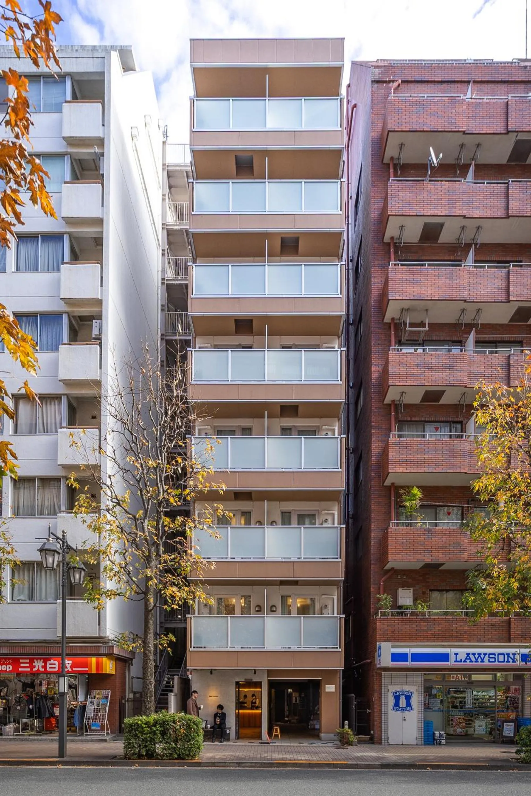 Property building in Dash Living Shinjuku