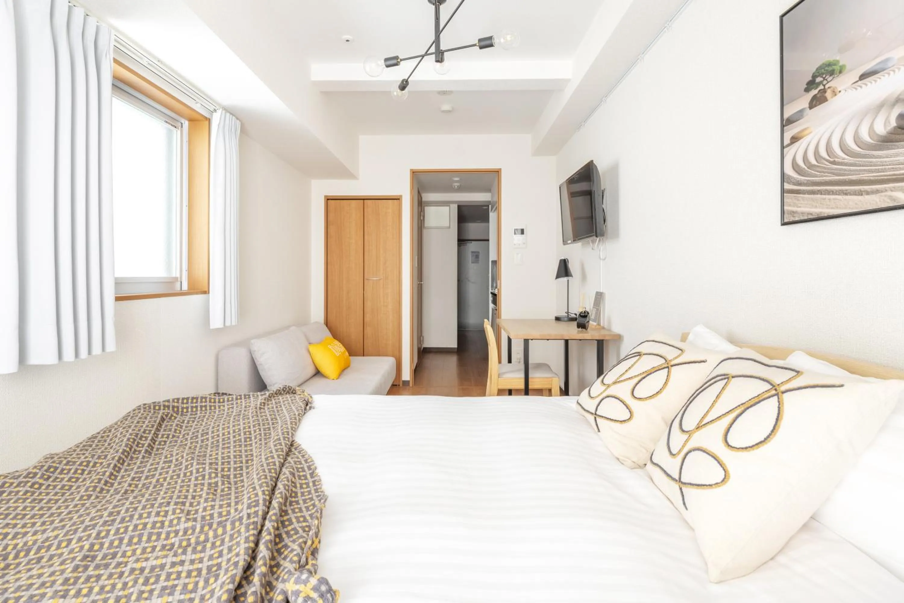 Bed in Dash Living Shinjuku