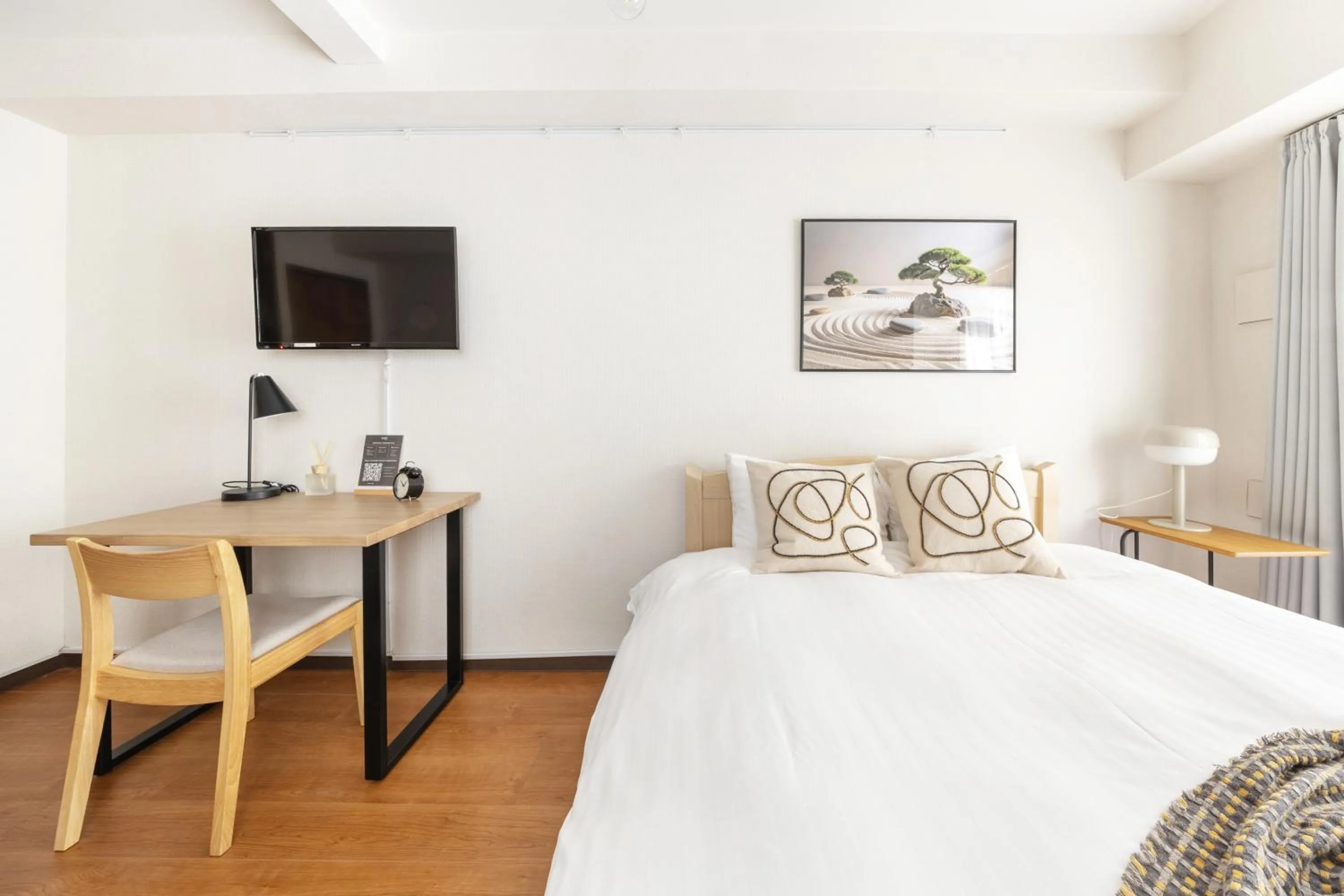 Bed in Dash Living Shinjuku