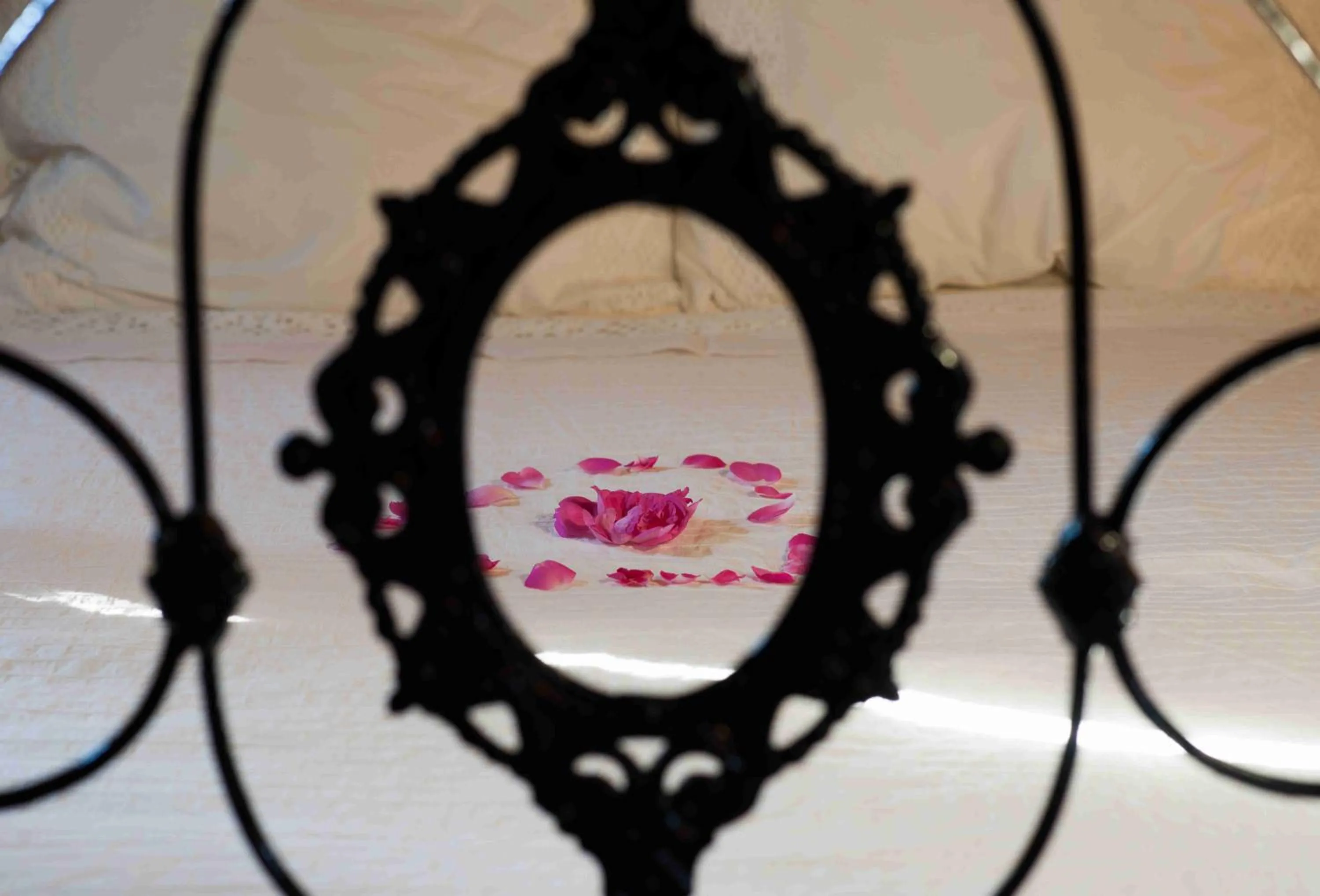 Bed in Oinoessa Traditional Boutique Guest Houses