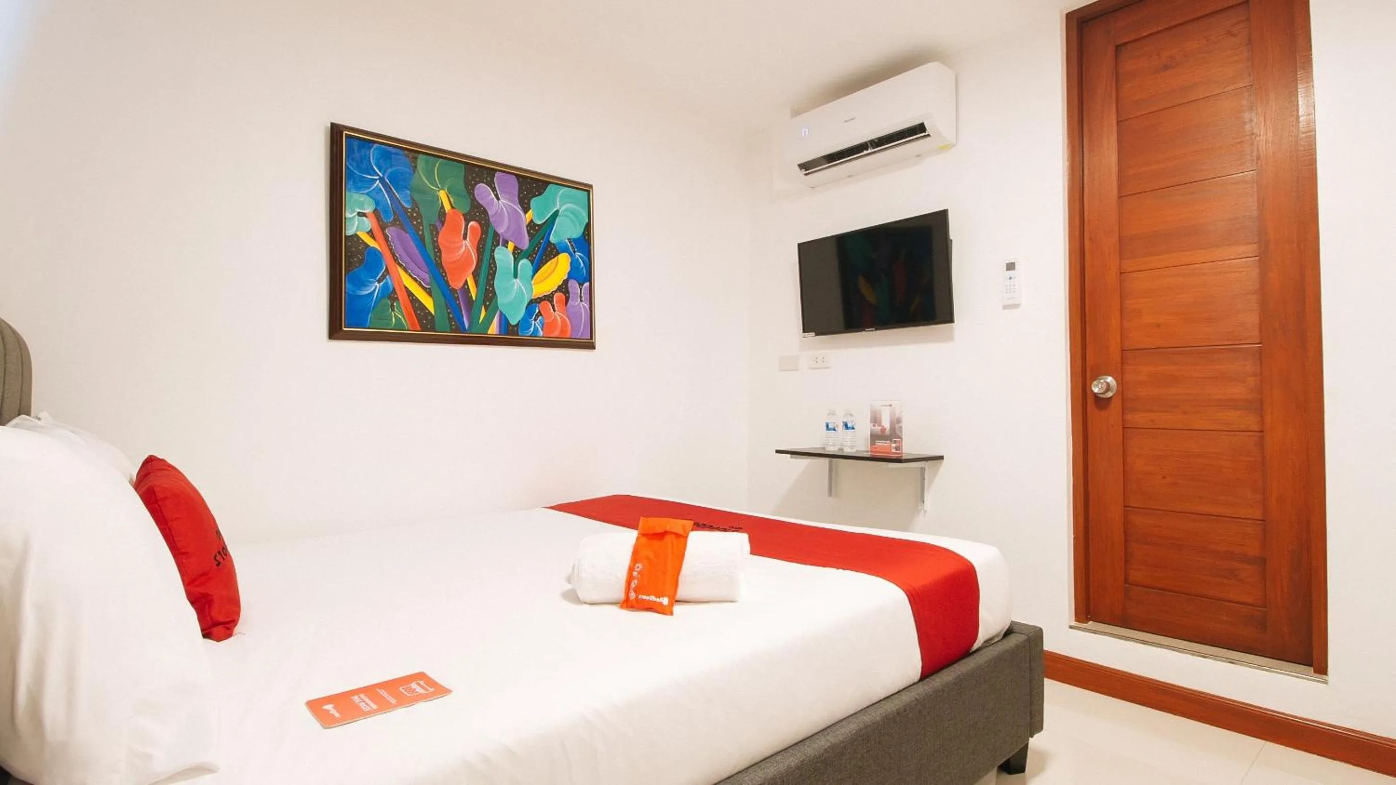 Bed in RedDoorz @ Guest Hotel Passi City Iloilo