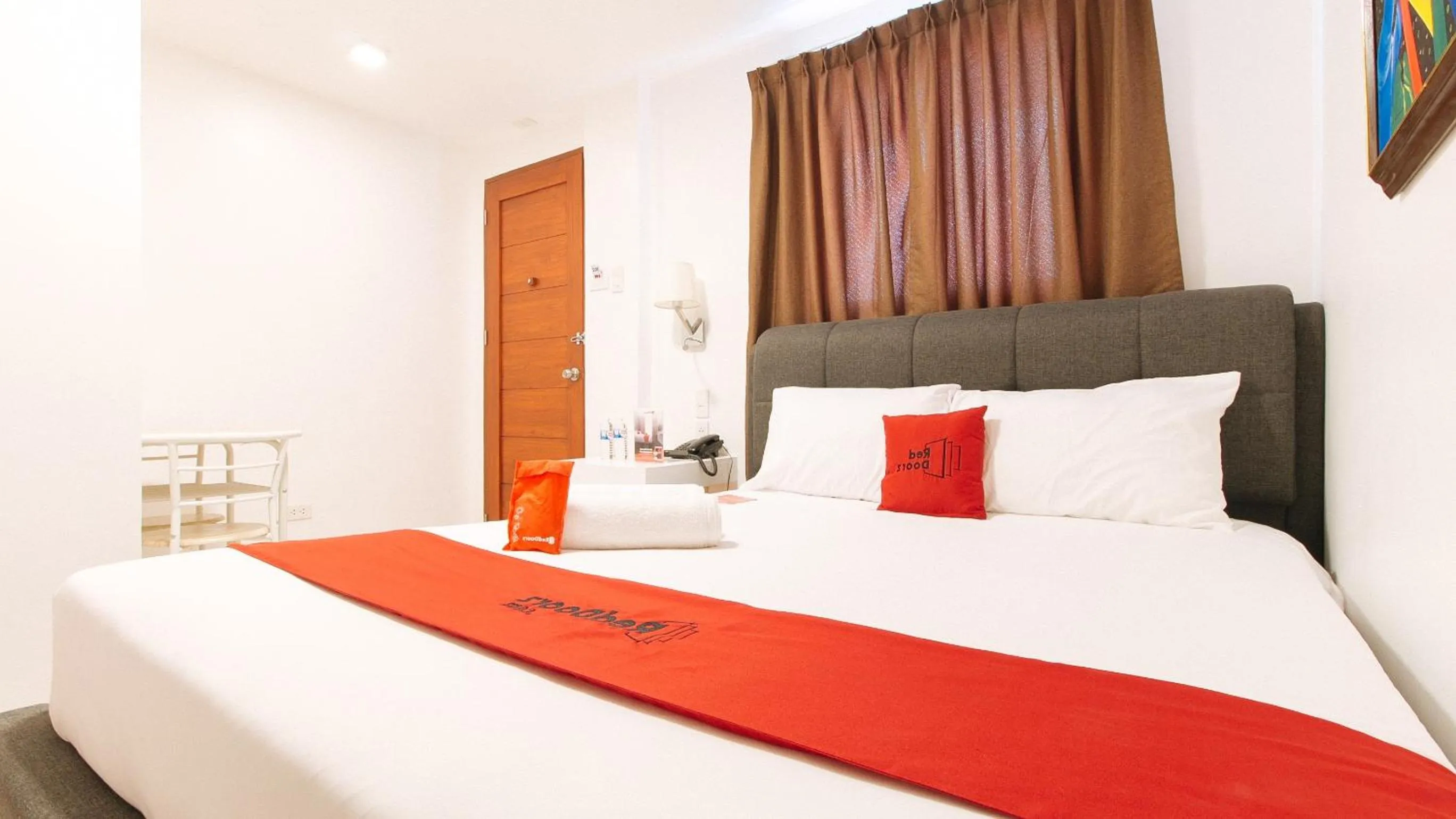 Bed in RedDoorz @ Guest Hotel Passi City Iloilo