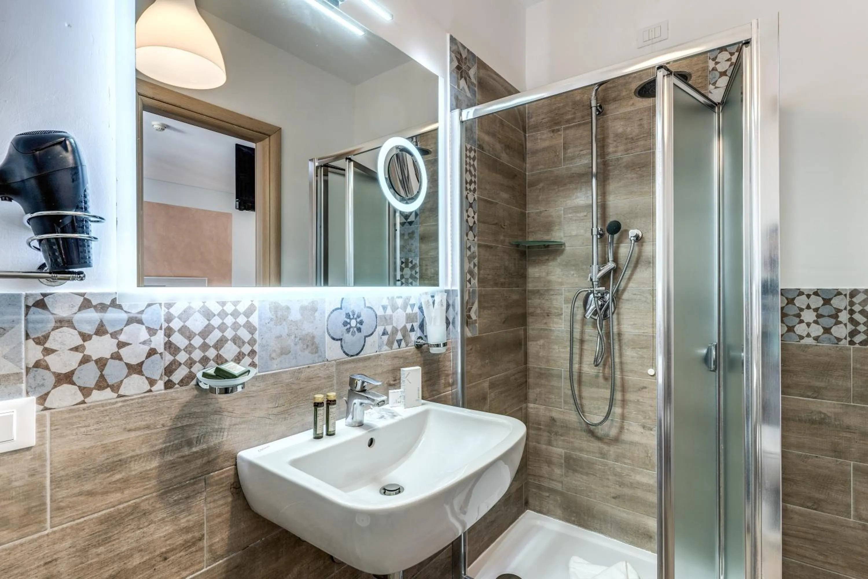 Bathroom in Casena Dei Colli, Sure Hotel Collection By Best Western