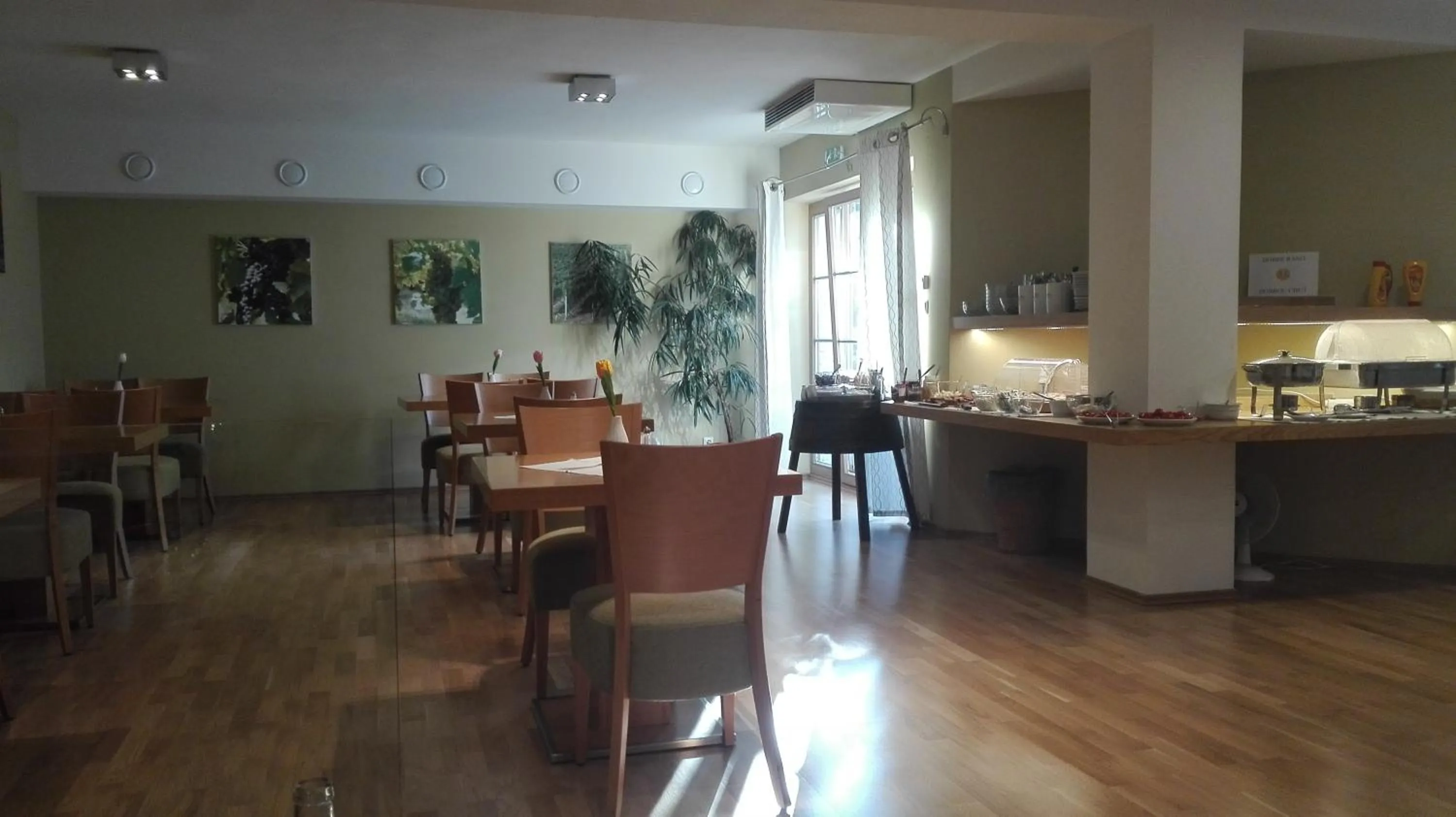 Restaurant/places to eat in Penzion a vinařství U Vrbů