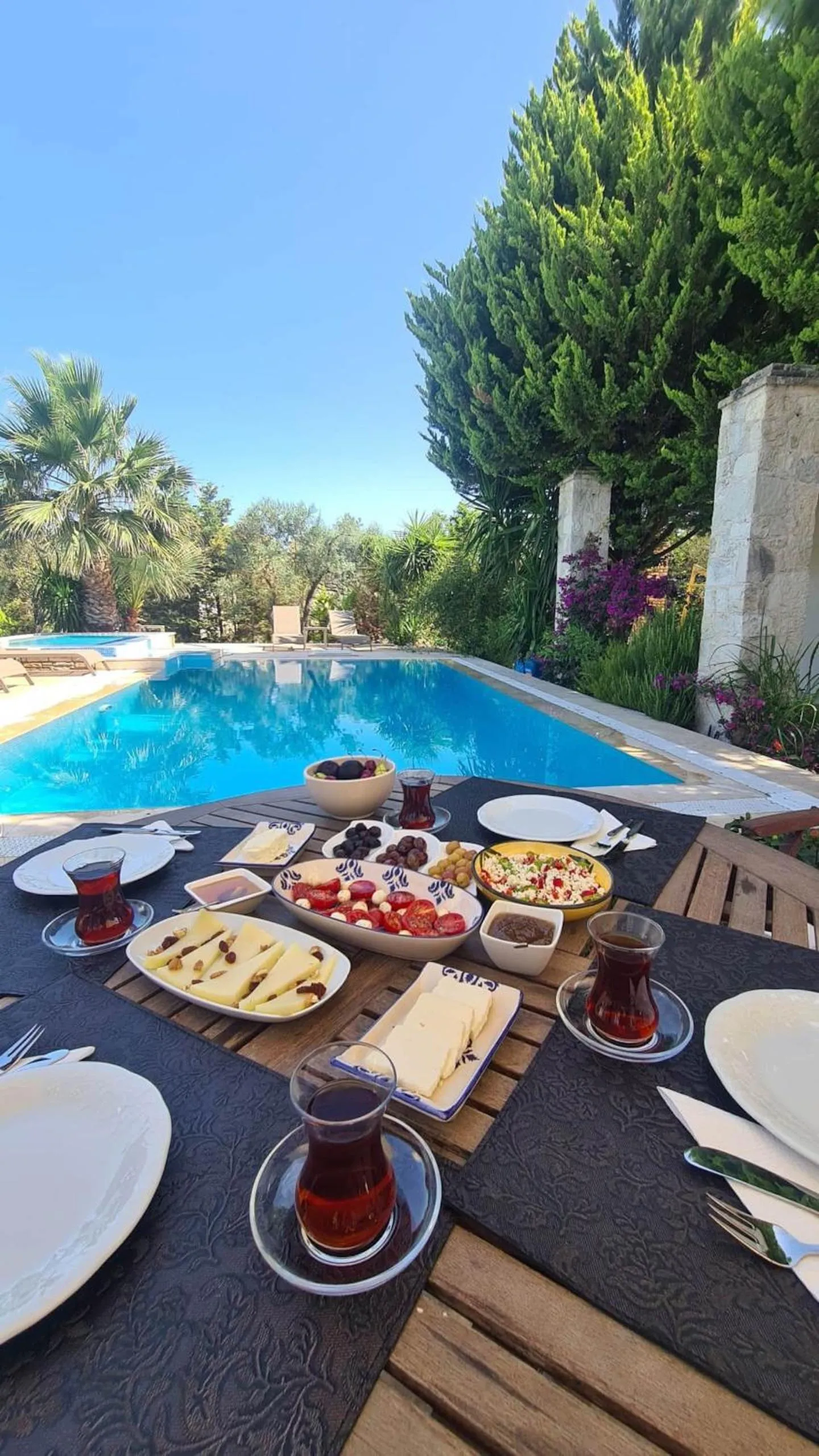 Breakfast in Bir Dem Urla