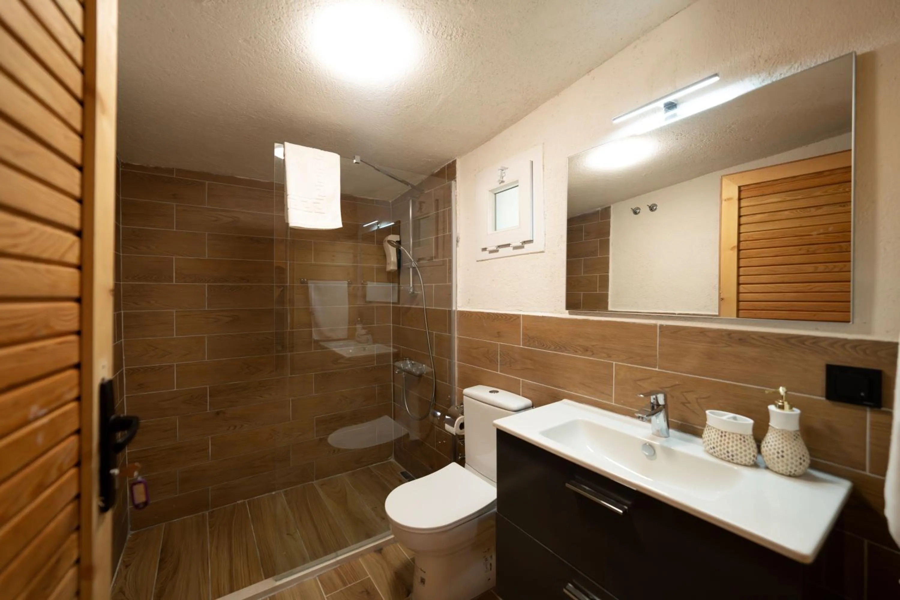 Shower in Bir Dem Urla