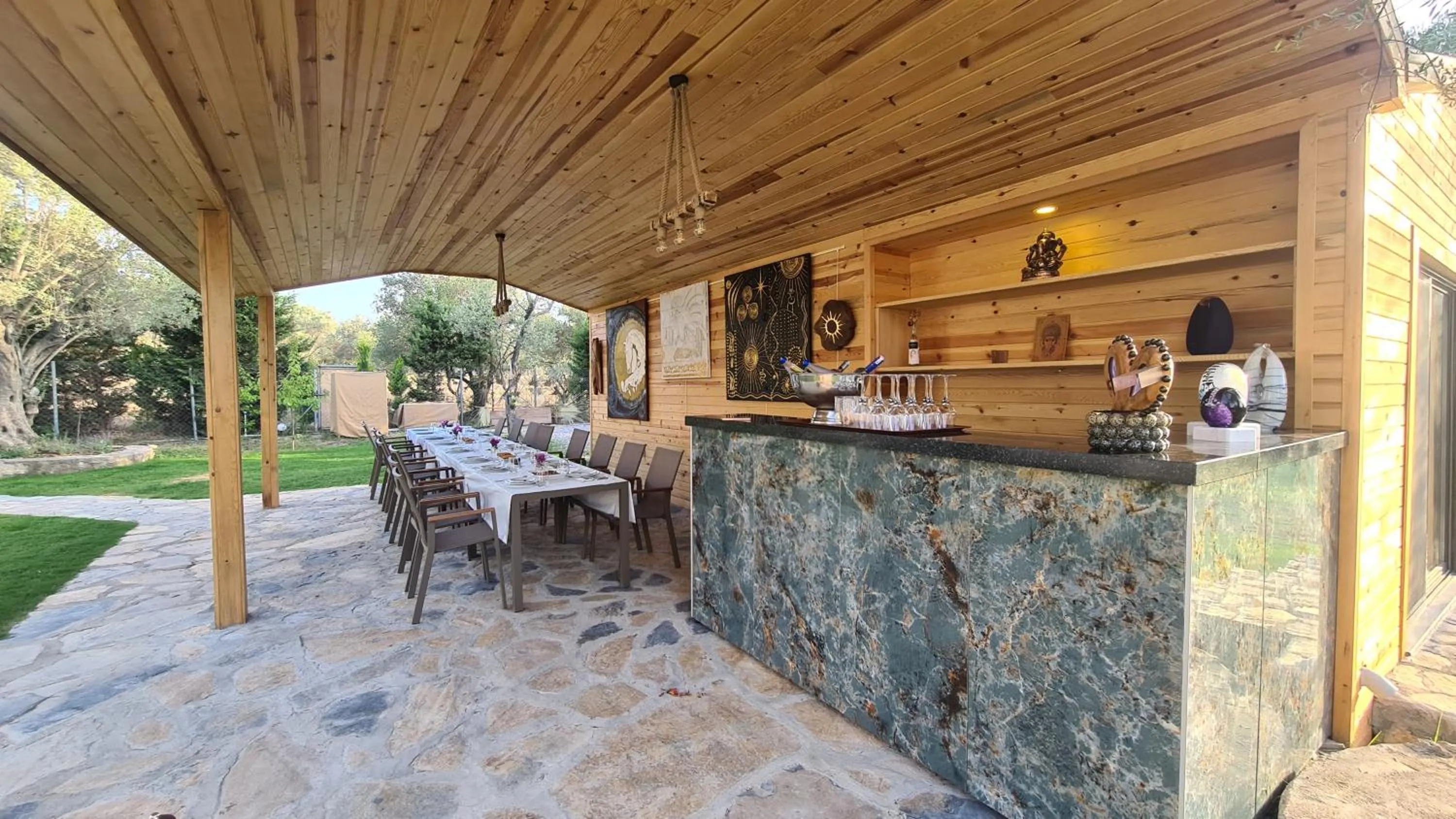 Restaurant/places to eat in Bir Dem Urla