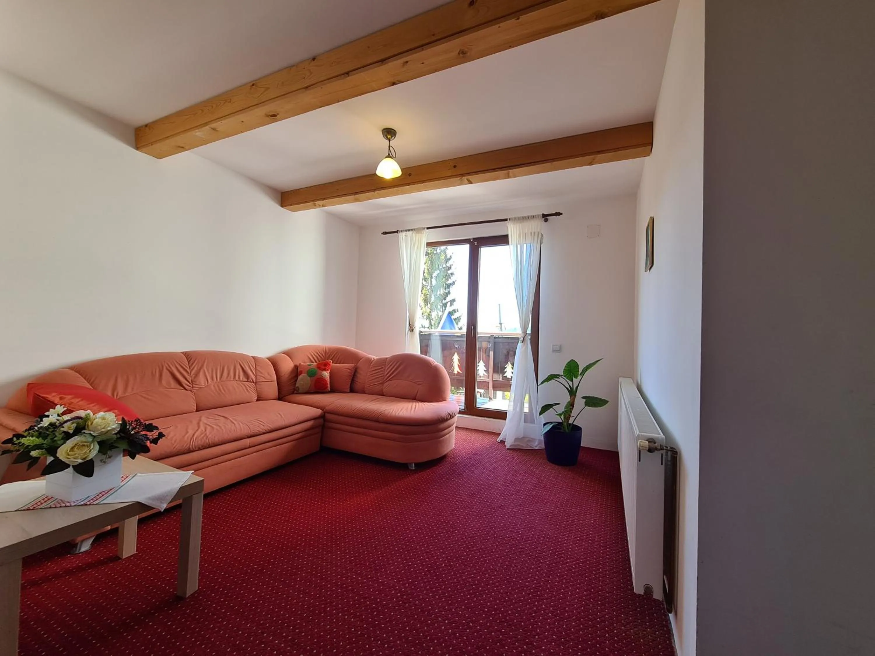 Seating area in CASA FLORESCU