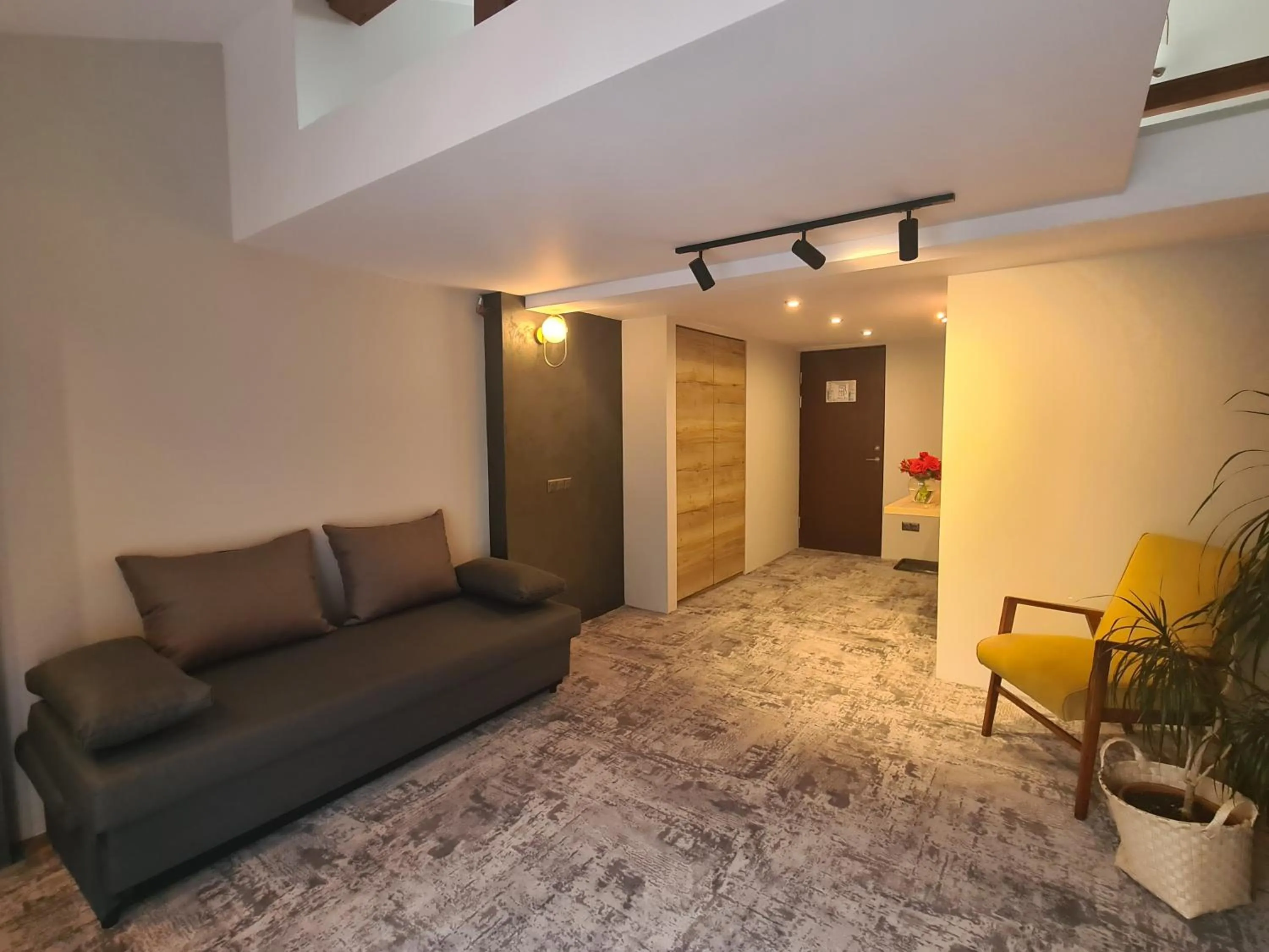 Living room in CASA FLORESCU