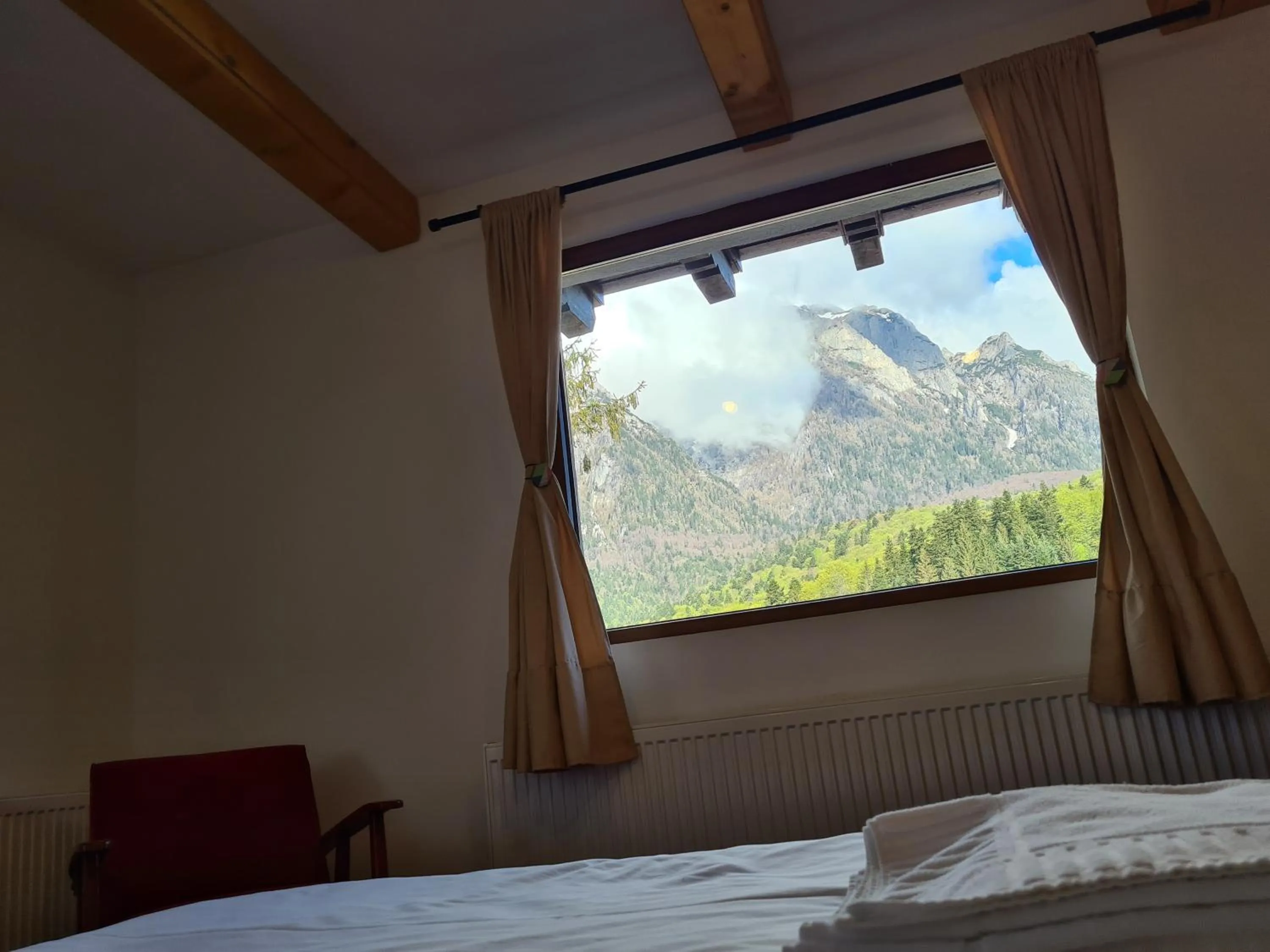 Mountain view in CASA FLORESCU