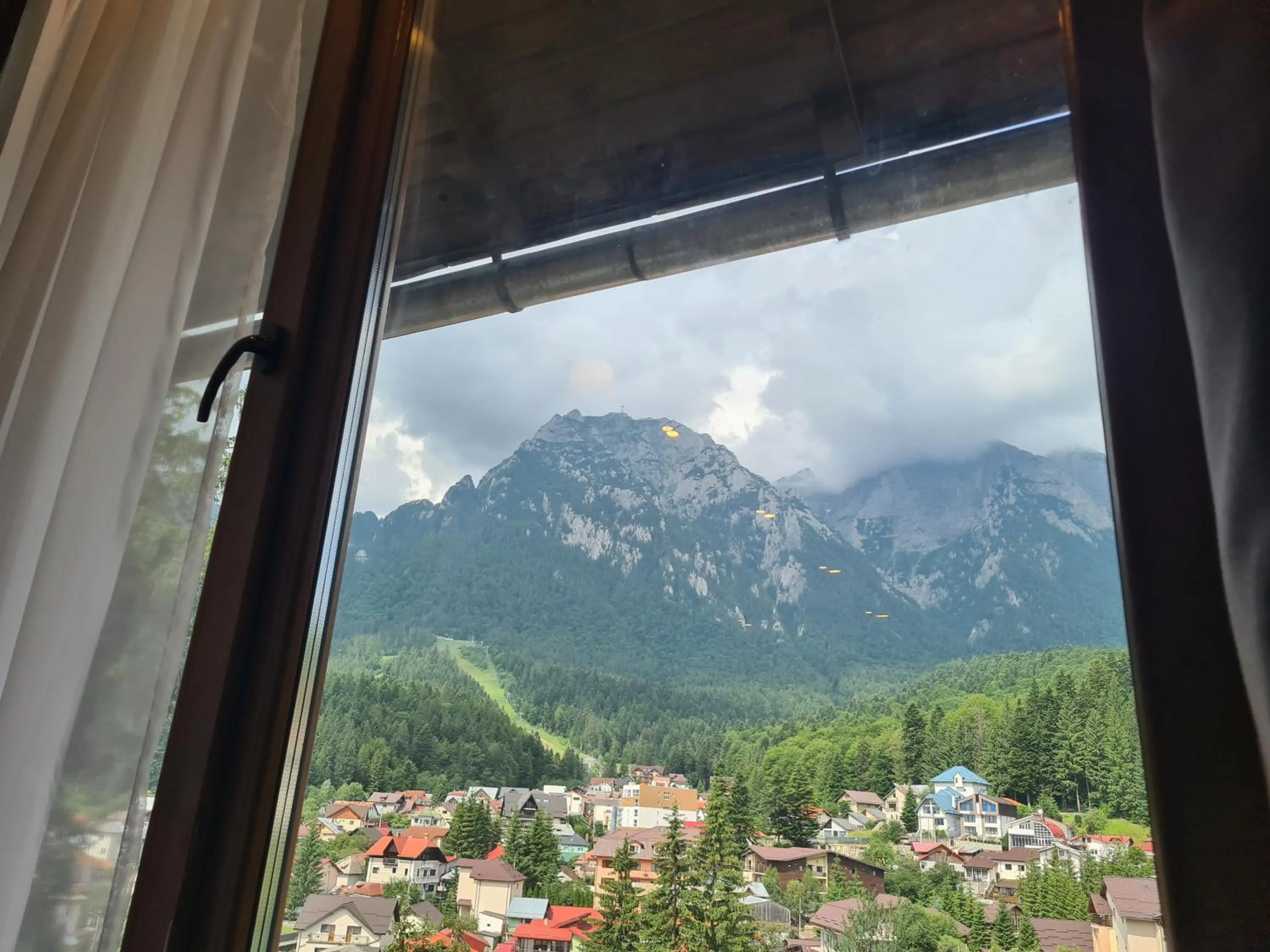 Nearby landmark in CASA FLORESCU