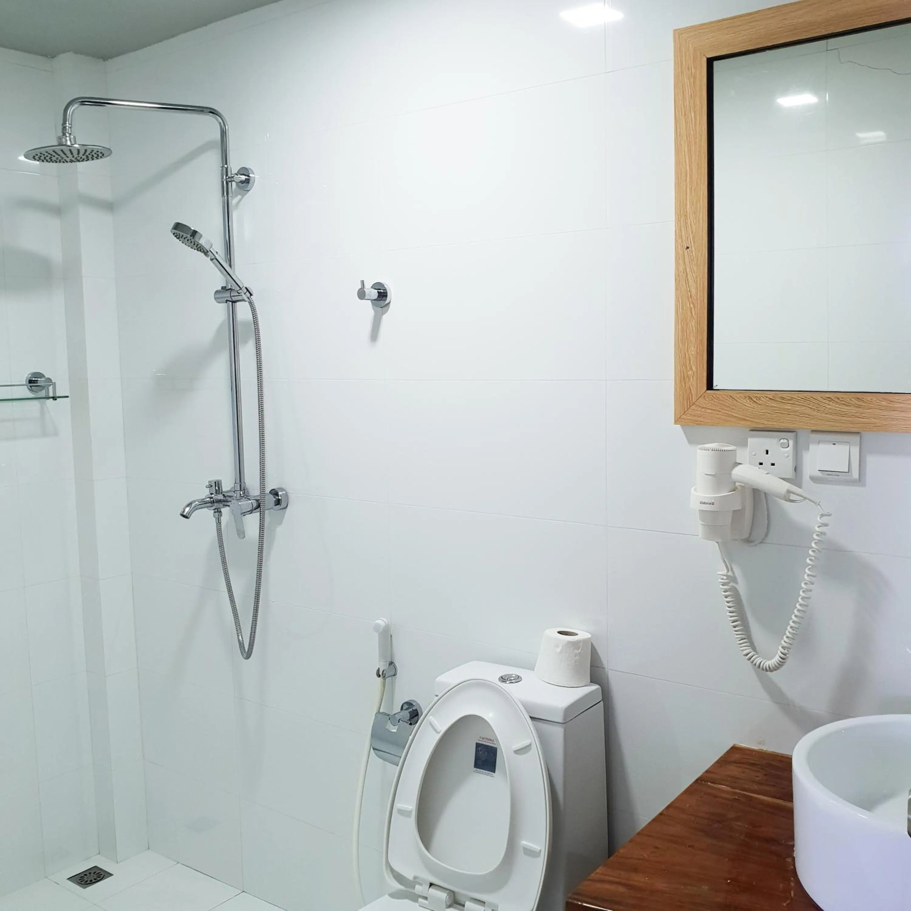 Shower in Thundi Sea View