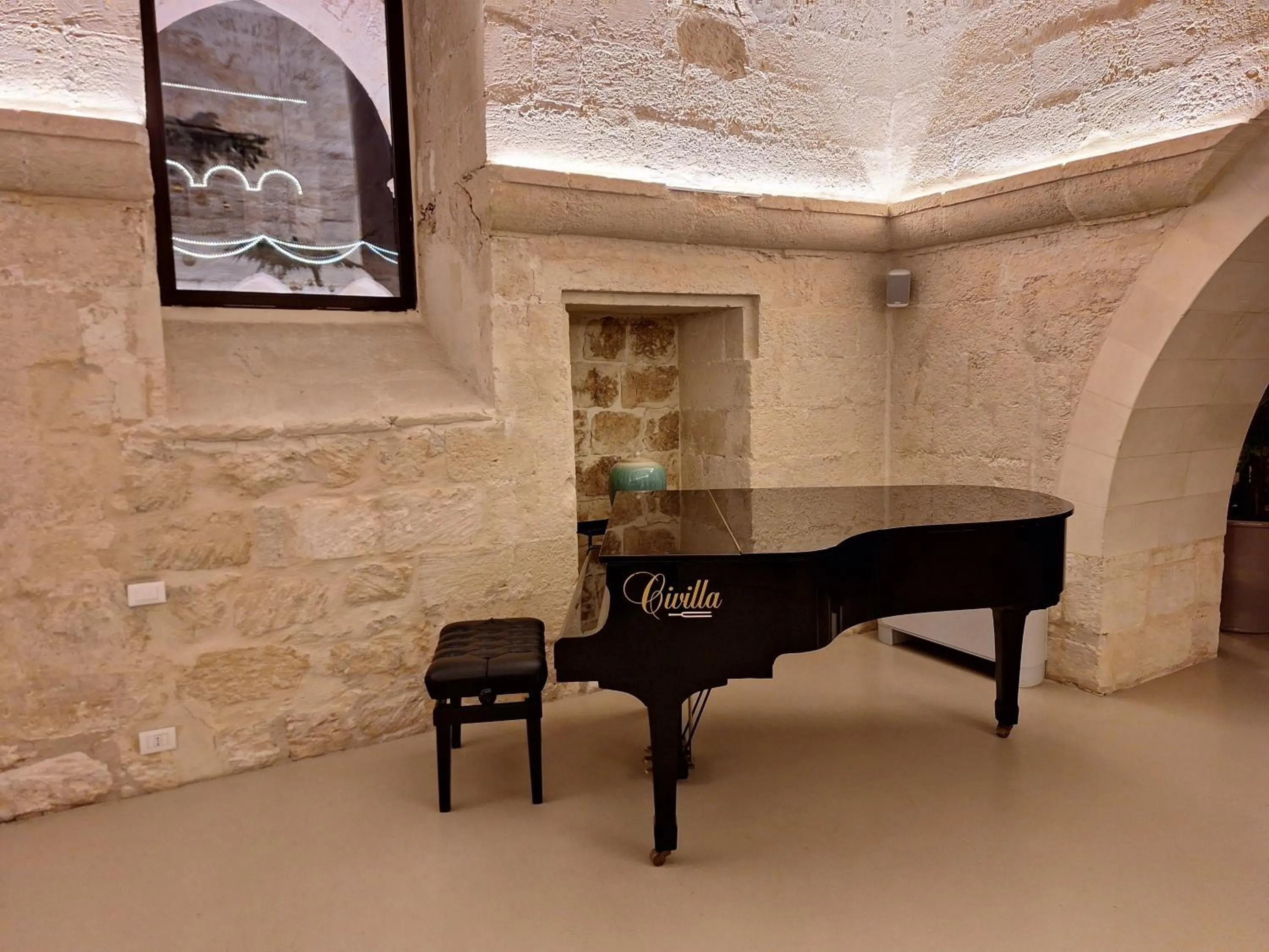 Evening entertainment in Chiostro dei Domenicani - Dimora Storica