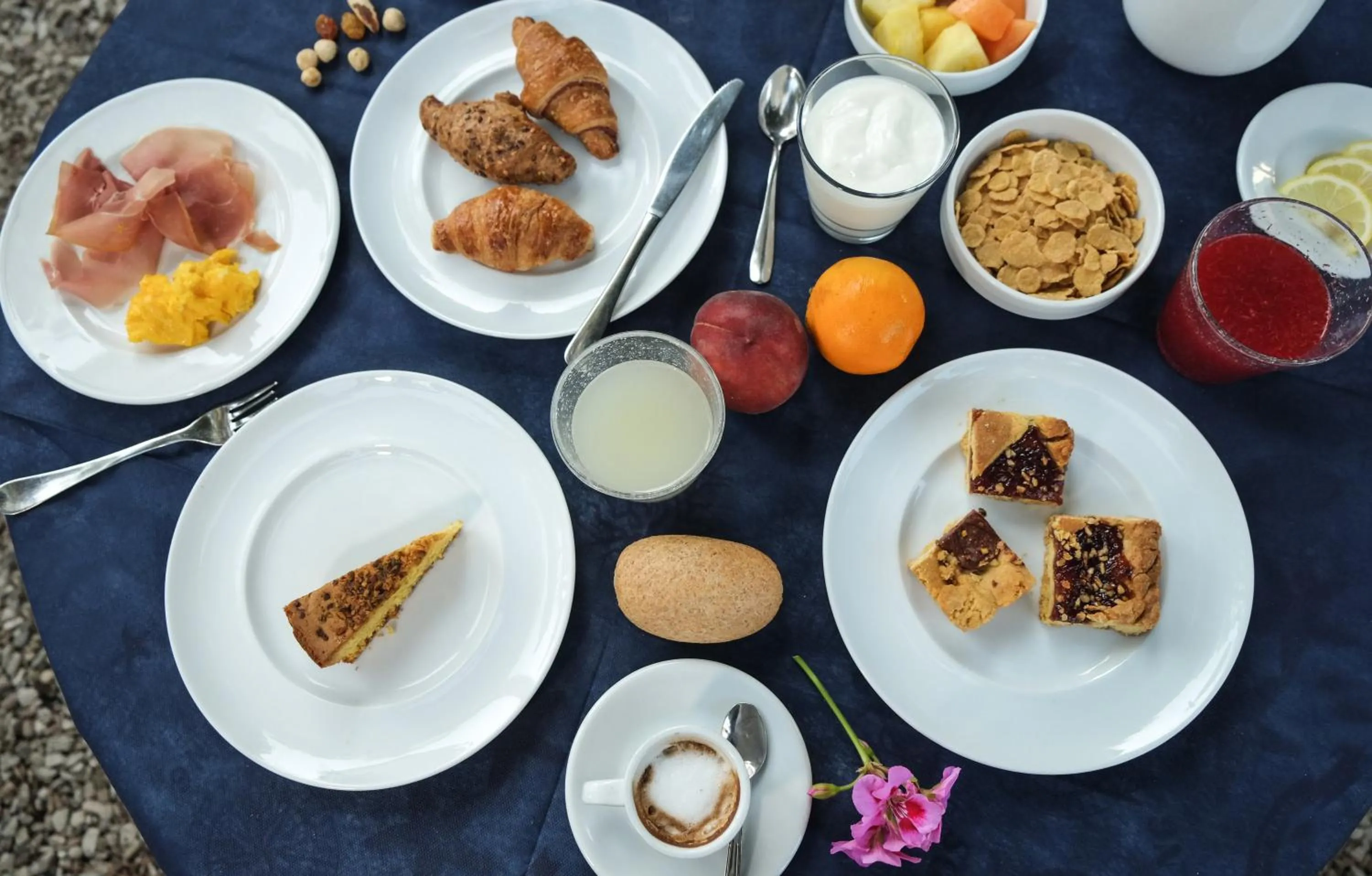 Breakfast in Hotel Diamond