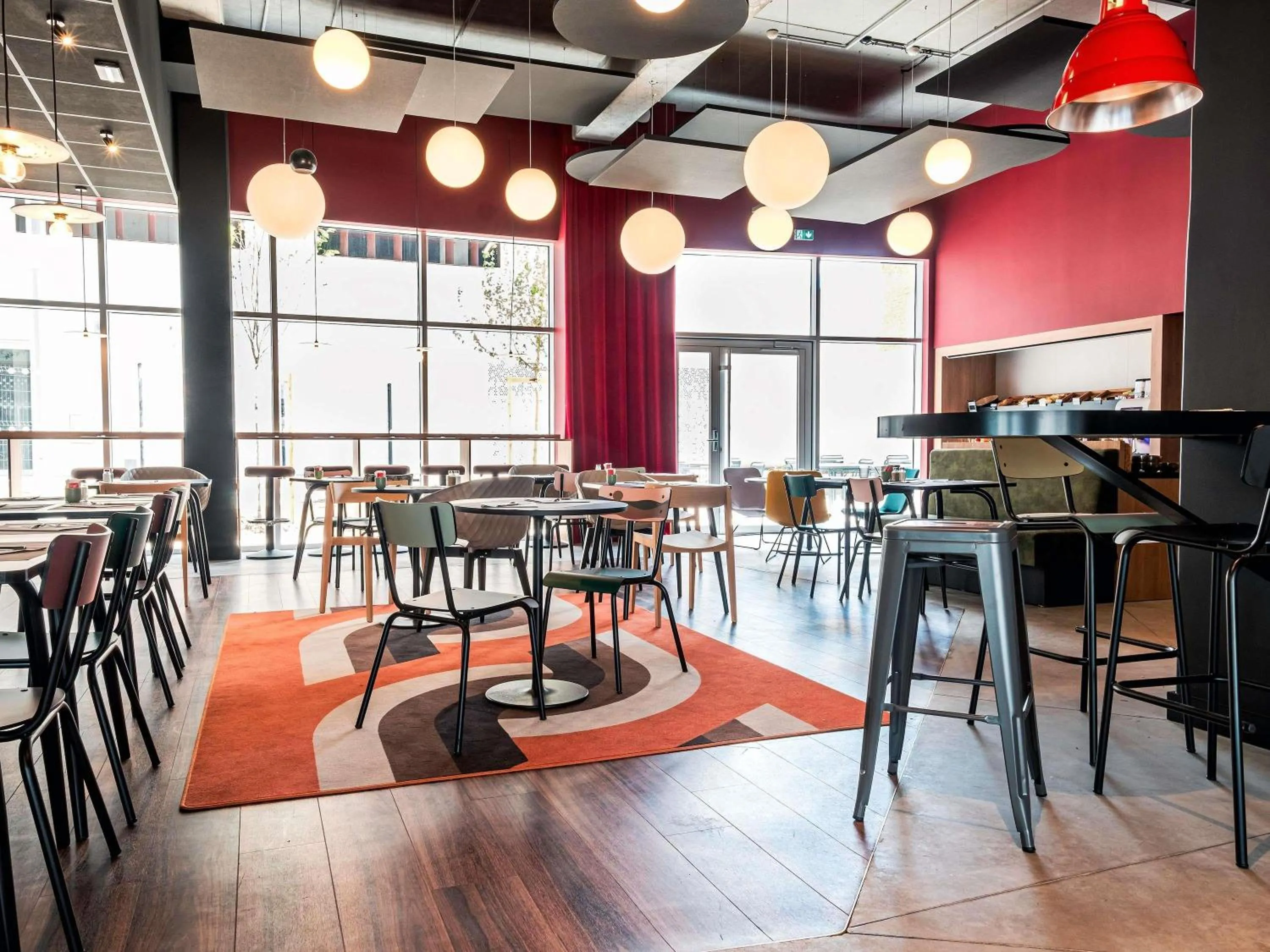 Breakfast in ibis Styles Lens Centre Gare