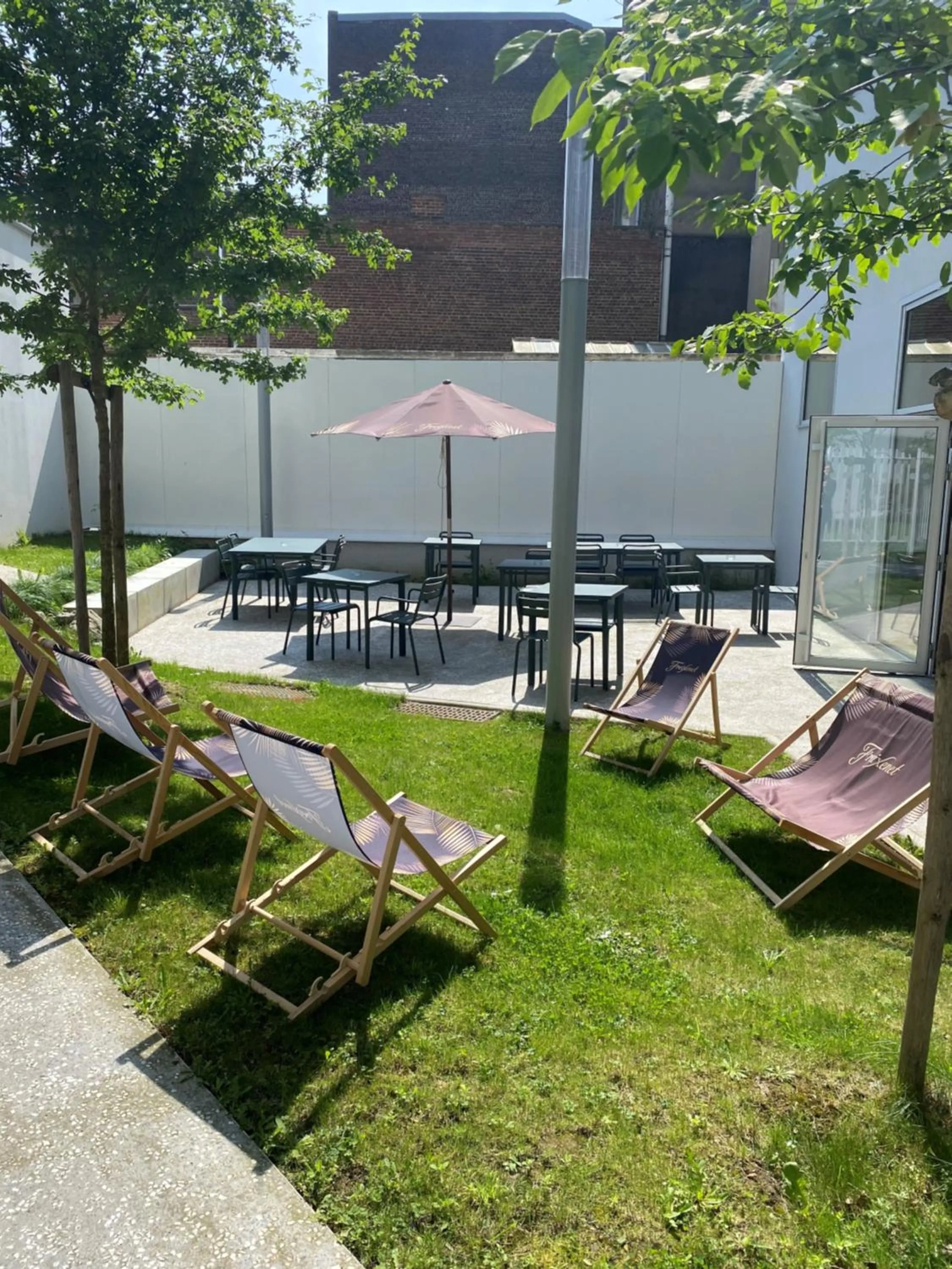 Patio in ibis Styles Lens Centre Gare