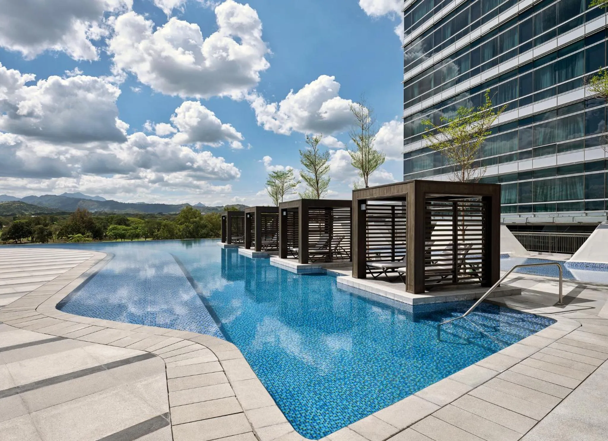 Swimming pool in Swissôtel Clark Philippines