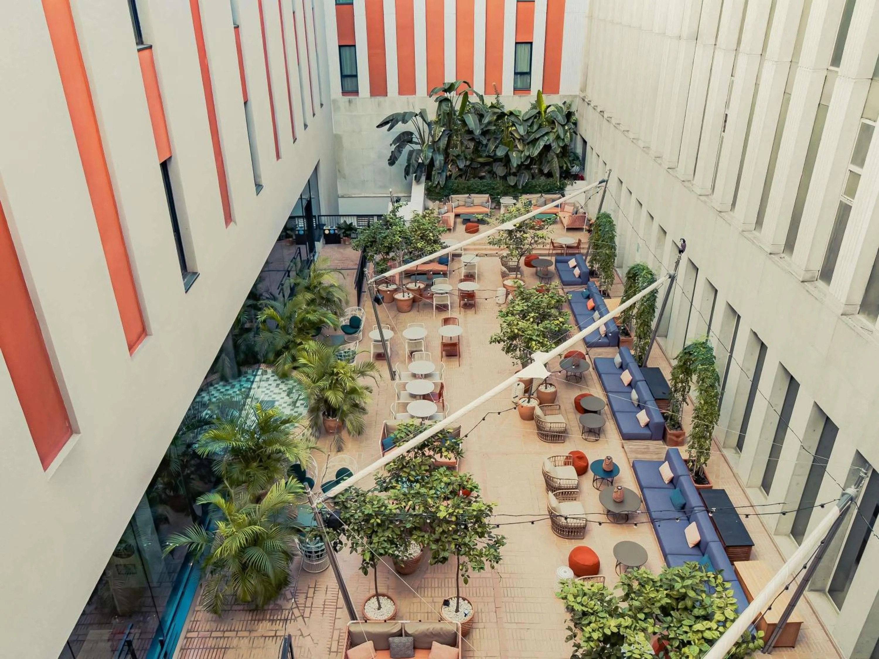 Property building in Ibis Styles Sevilla City Santa Justa