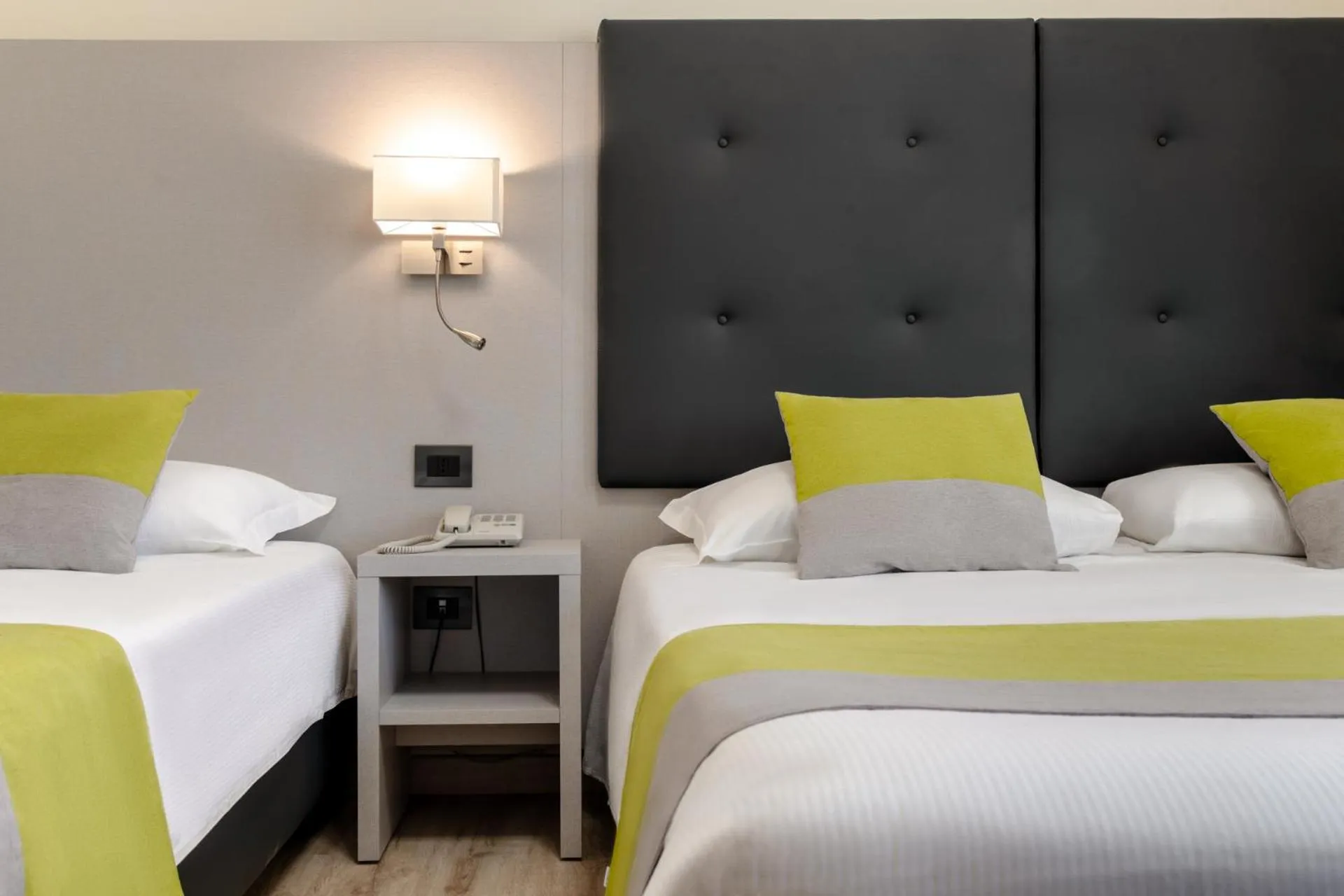 Bedroom, Bed in Hotel Aurora